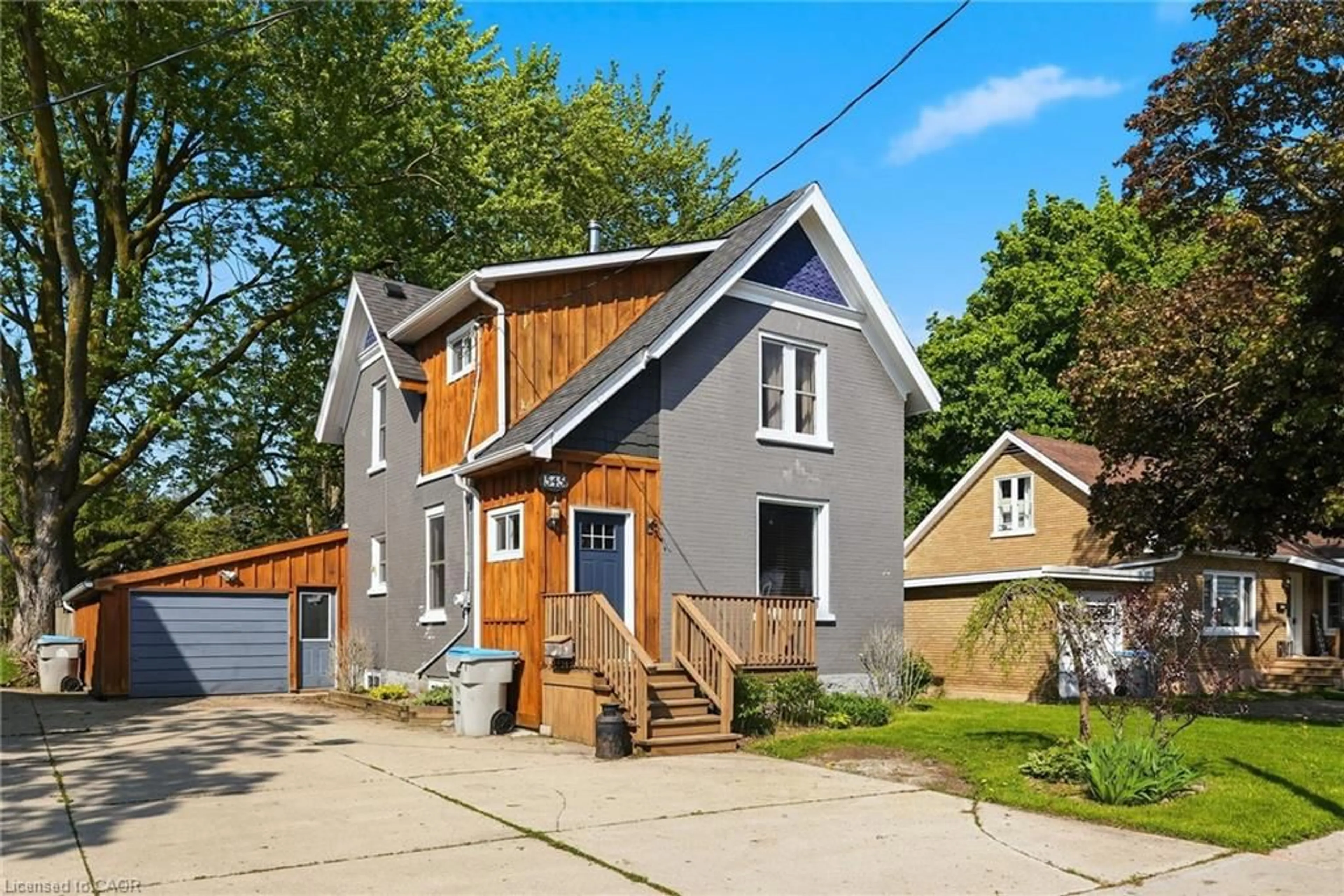Home with vinyl exterior material, street for 545 Main St, Listowel Ontario N4W 2C5