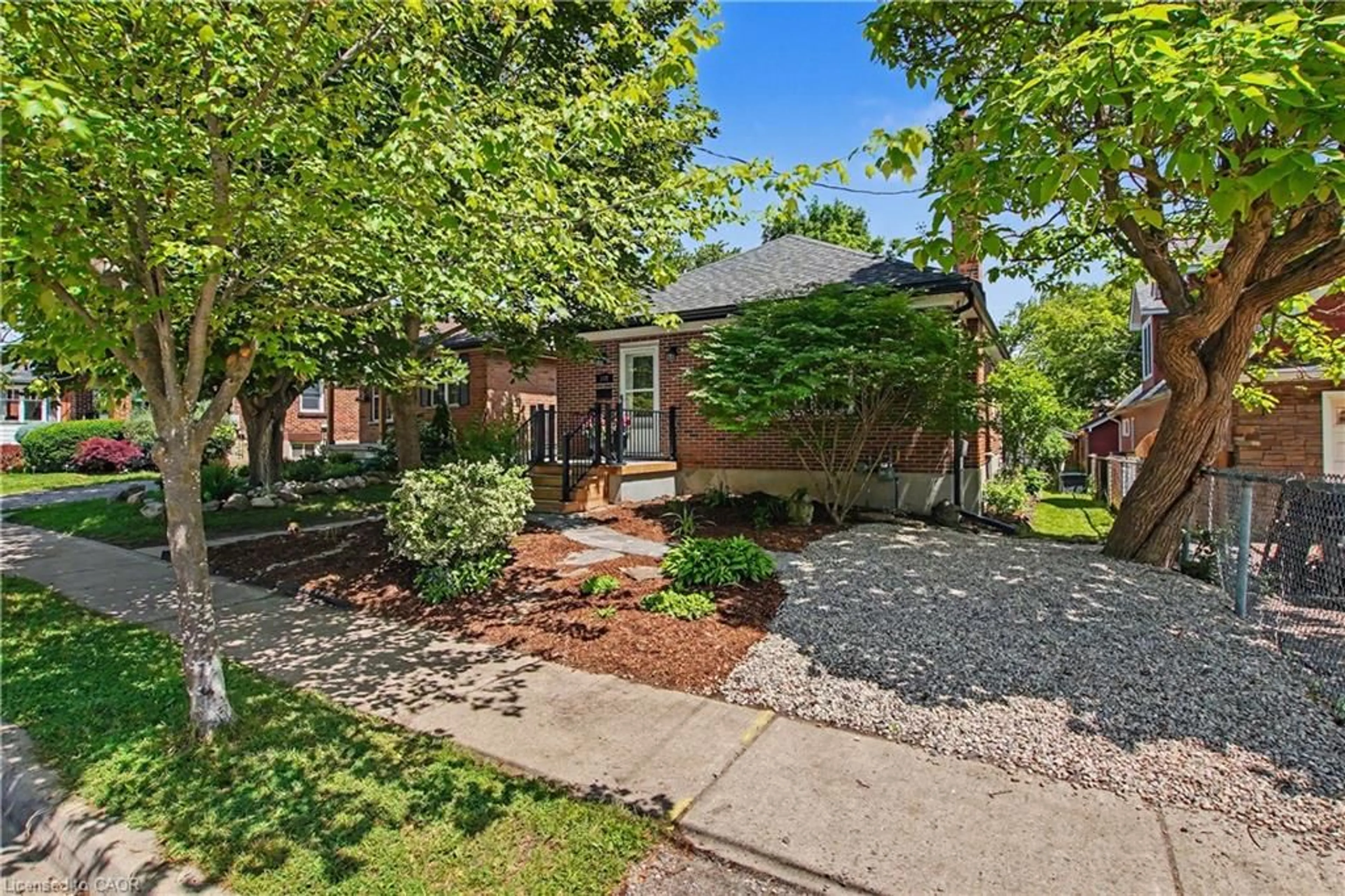Unknown for 100 Johnston St, Guelph Ontario N1E 5T8