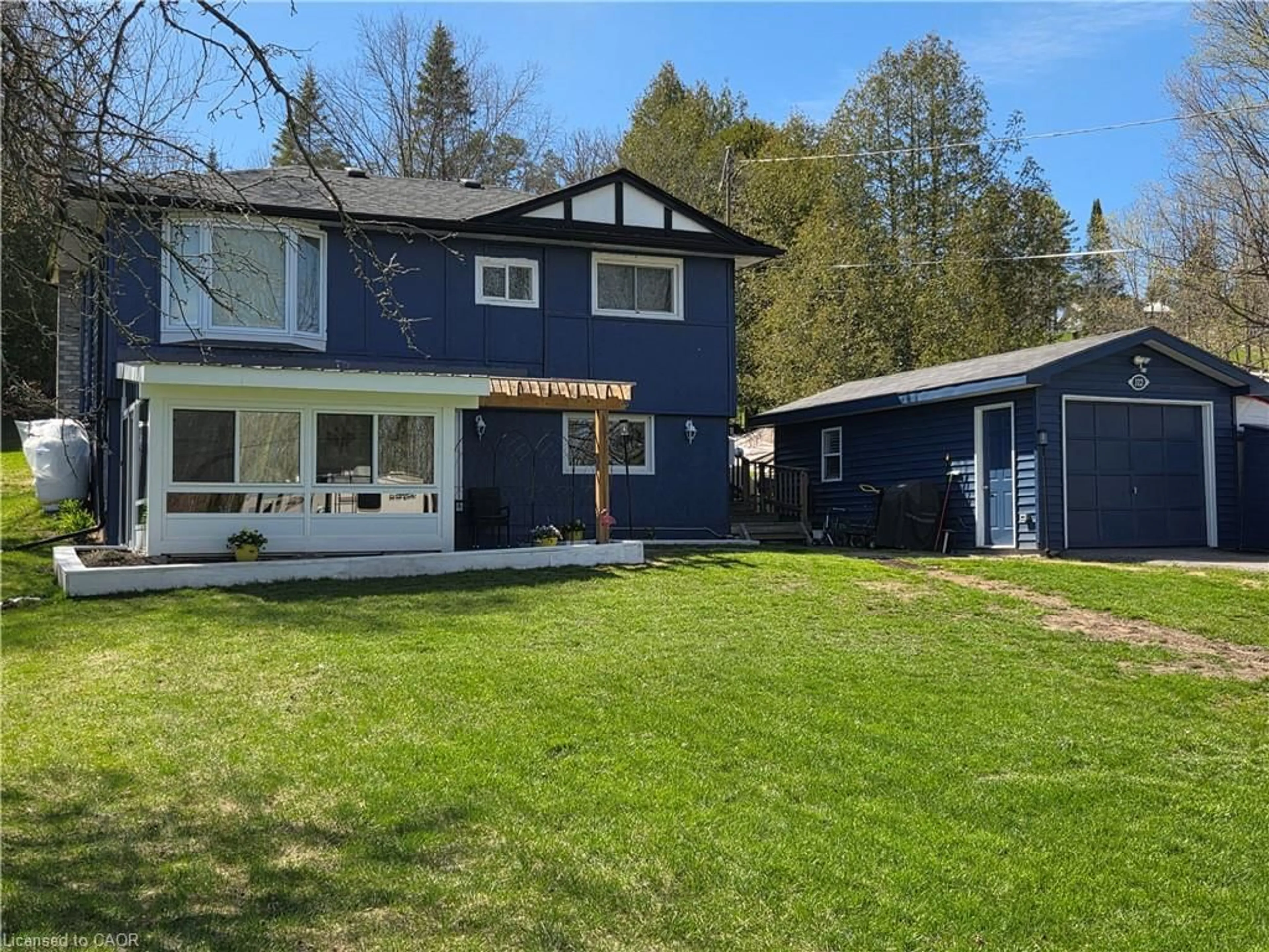 A pic from outside/outdoor area/front of a property/back of a property/a pic from drone, street for 112 Indian Rd, Asphodel-Norwood Twp Ontario K0L 1Y0