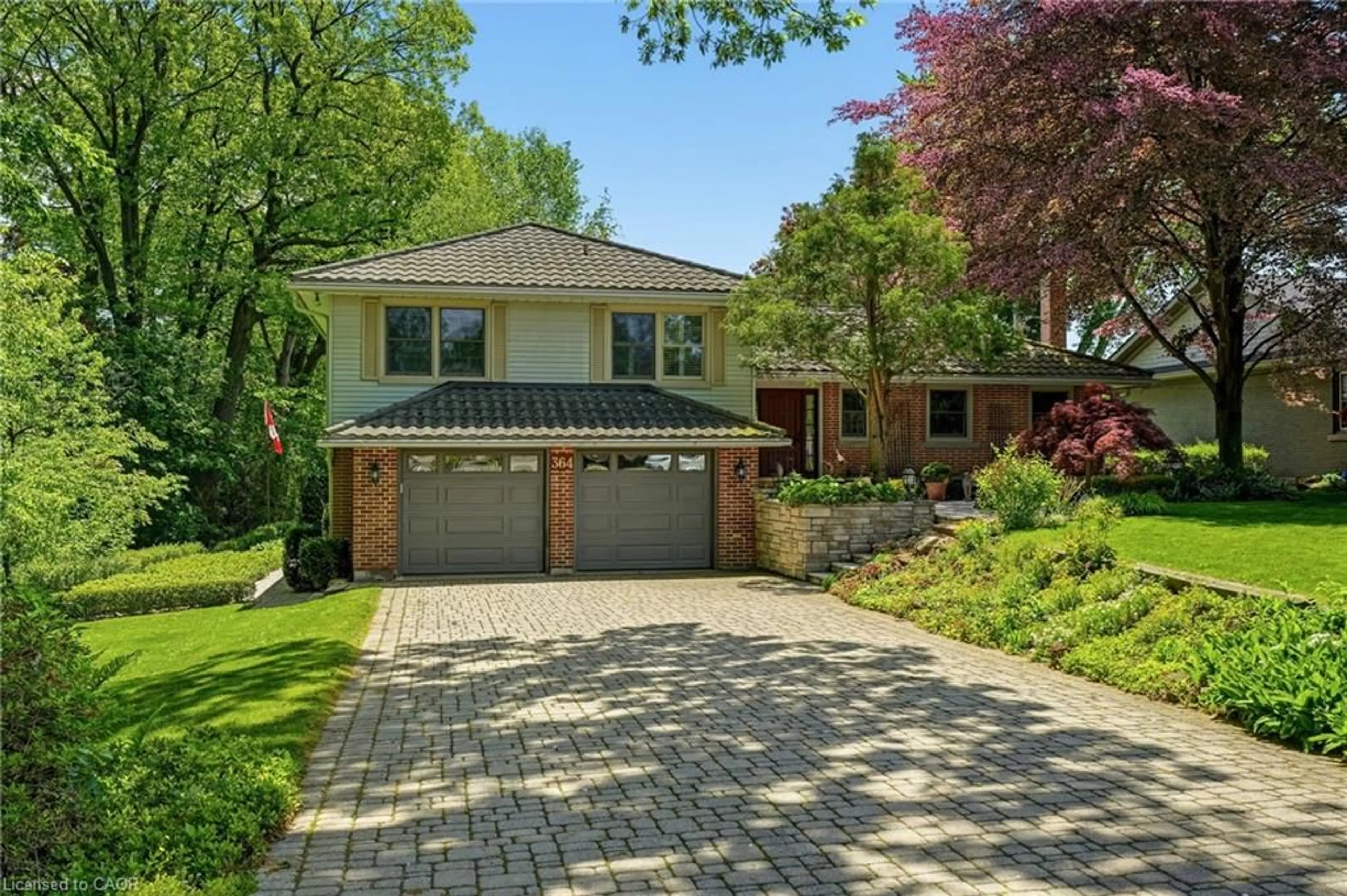 Home with brick exterior material, street for 364 Shoreview Rd, Burlington Ontario L7T 2N5