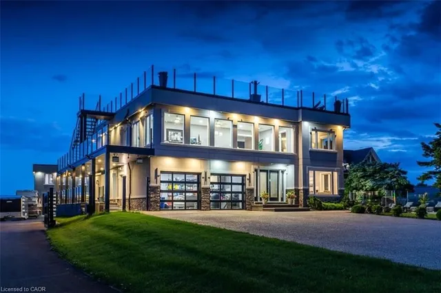 4939 Thirty Rd, Beamsville 2