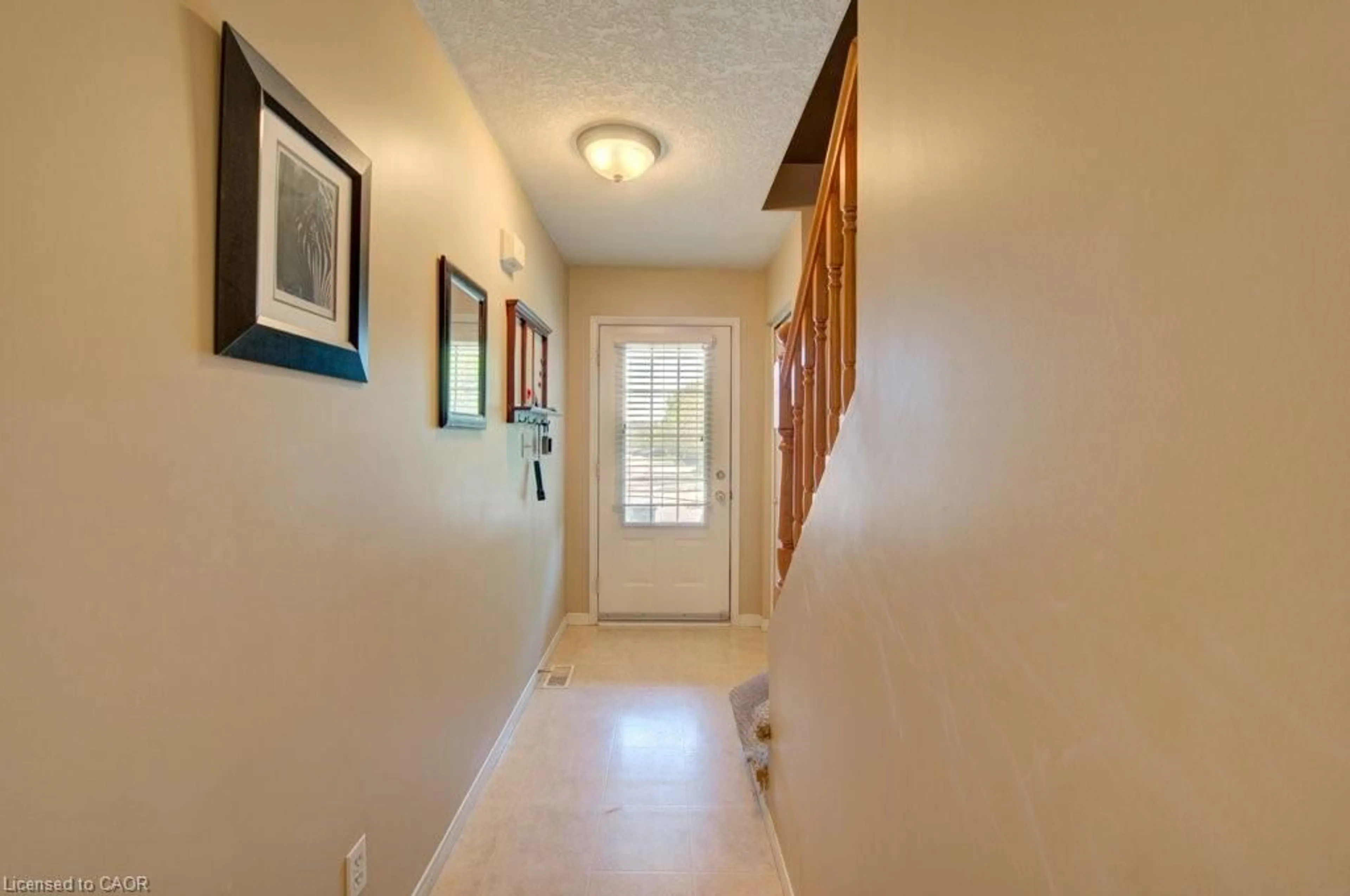 Indoor entryway for 175 David Bergey Dr #P86, Kitchener Ontario N2E 4H8