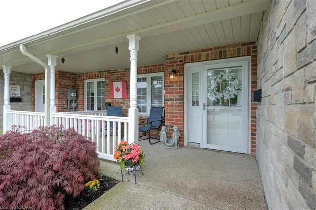 51 Devon Dr, Exeter 5