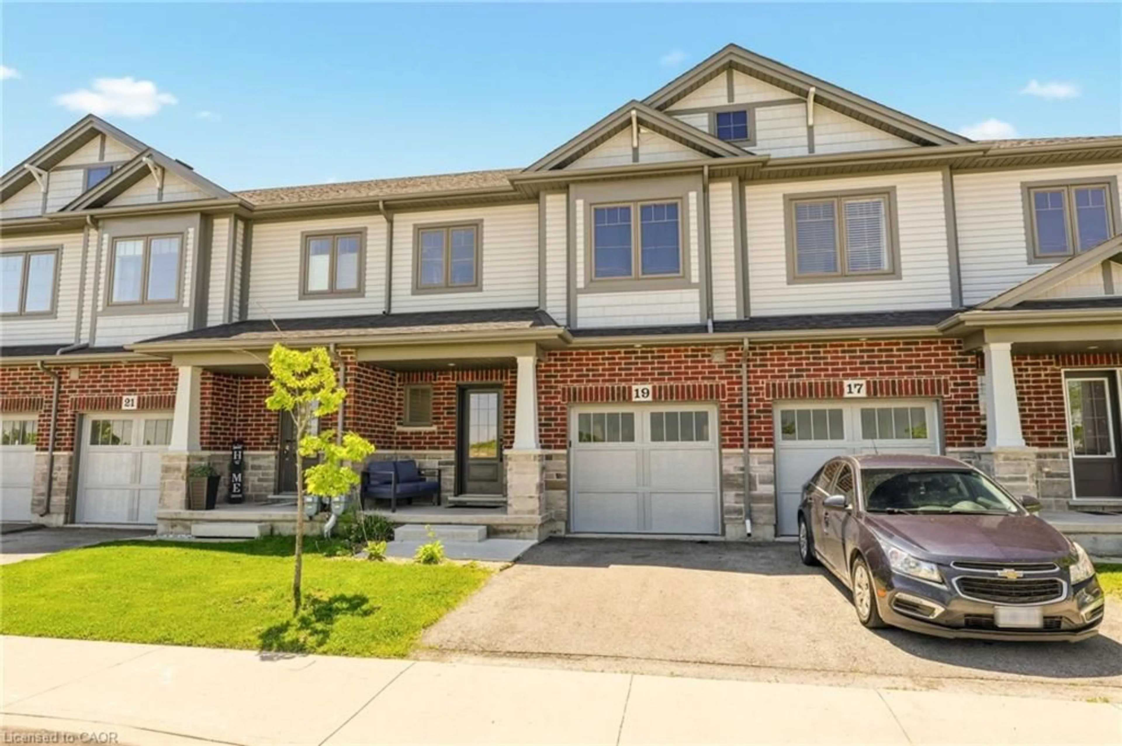 Home with brick exterior material, street for 19 Severino Cir, Smithville Ontario L0R 2A0