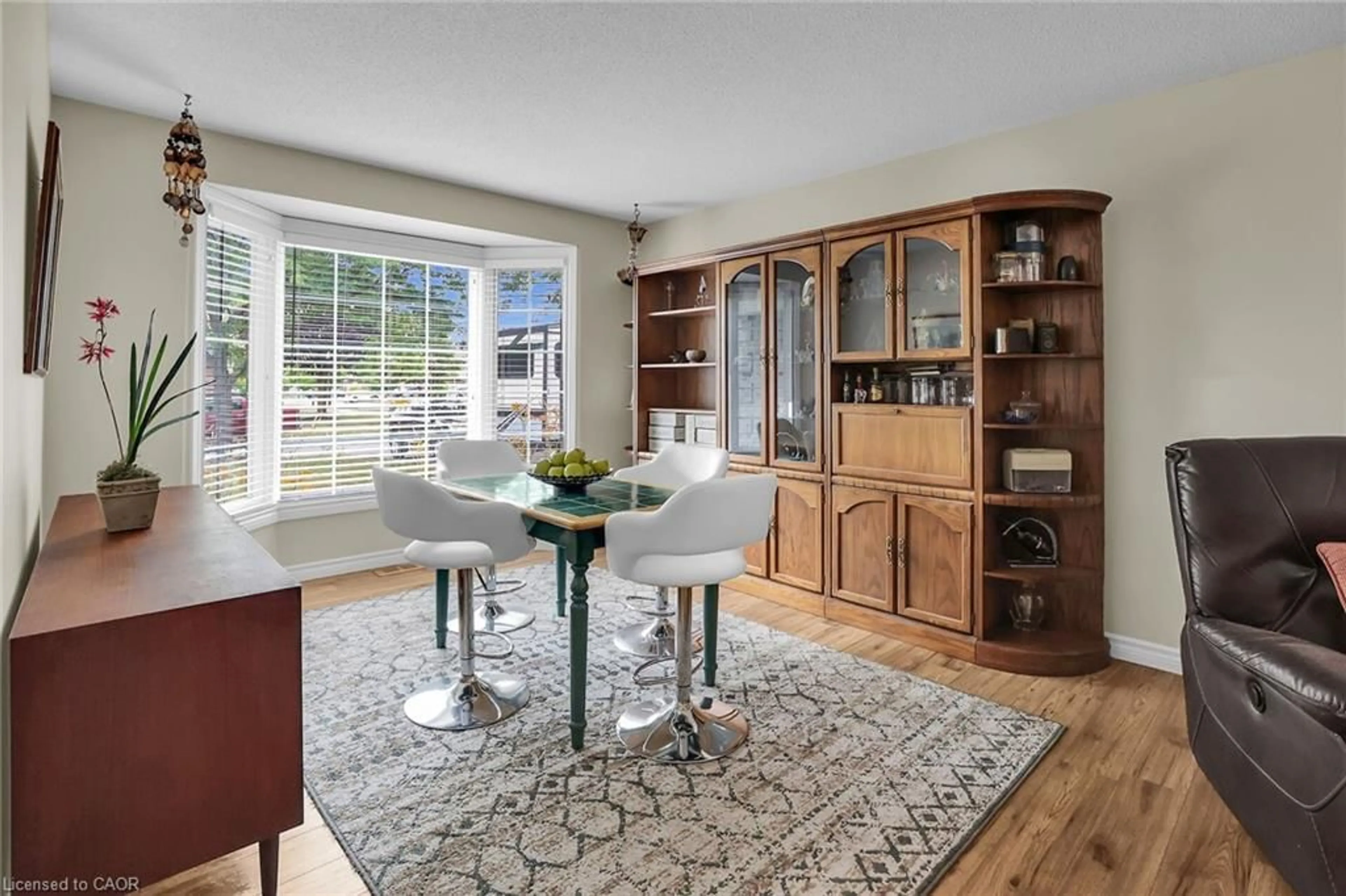 Dining room, unknown for 4432 Dennis Ave, Beamsville Ontario L3J 0E3