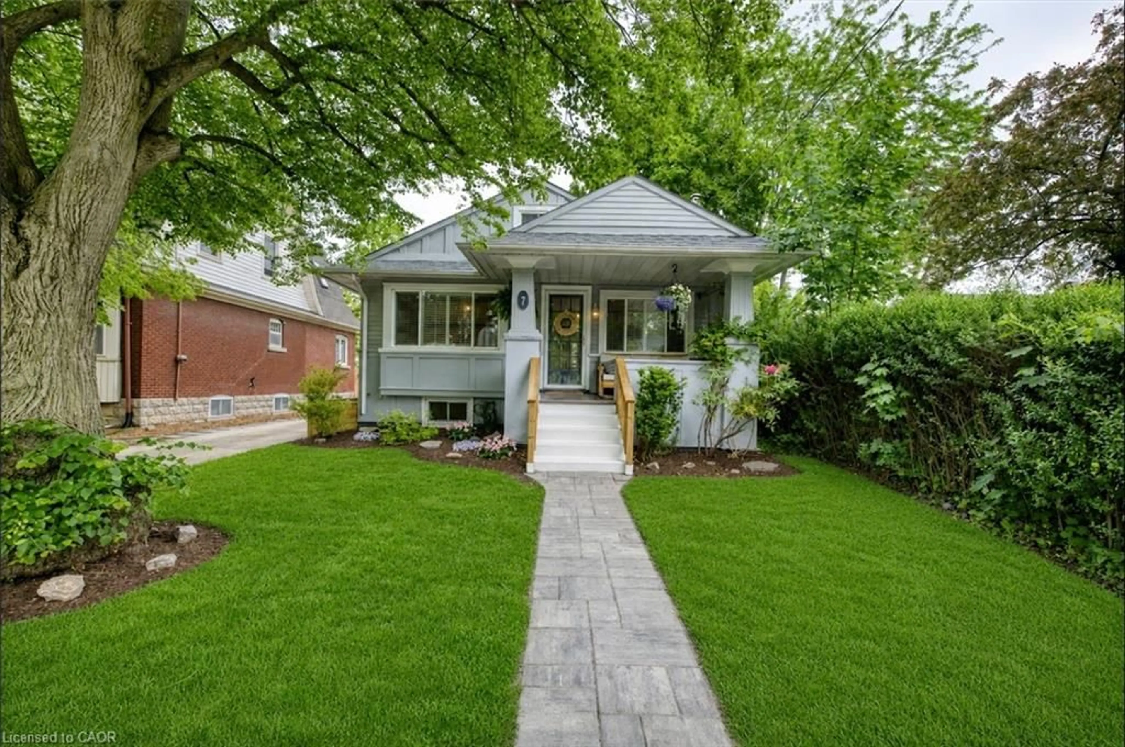 Home with brick exterior material, street for 7 Pinehill Rd, St. Catharines Ontario L2R 3R6