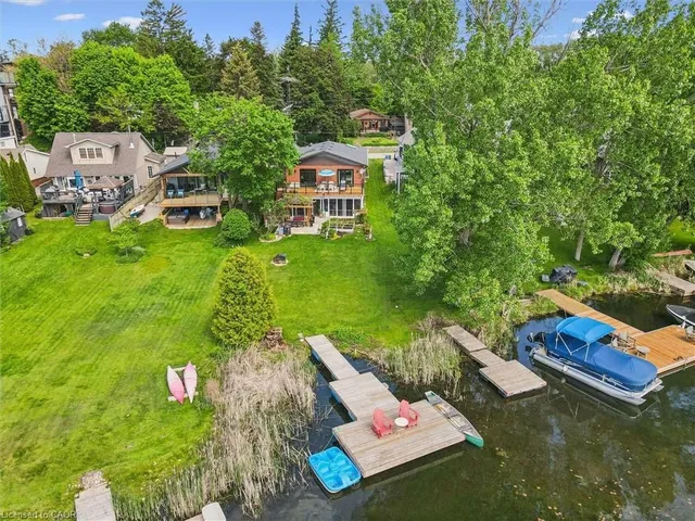 39 Holly Trail, Puslinch