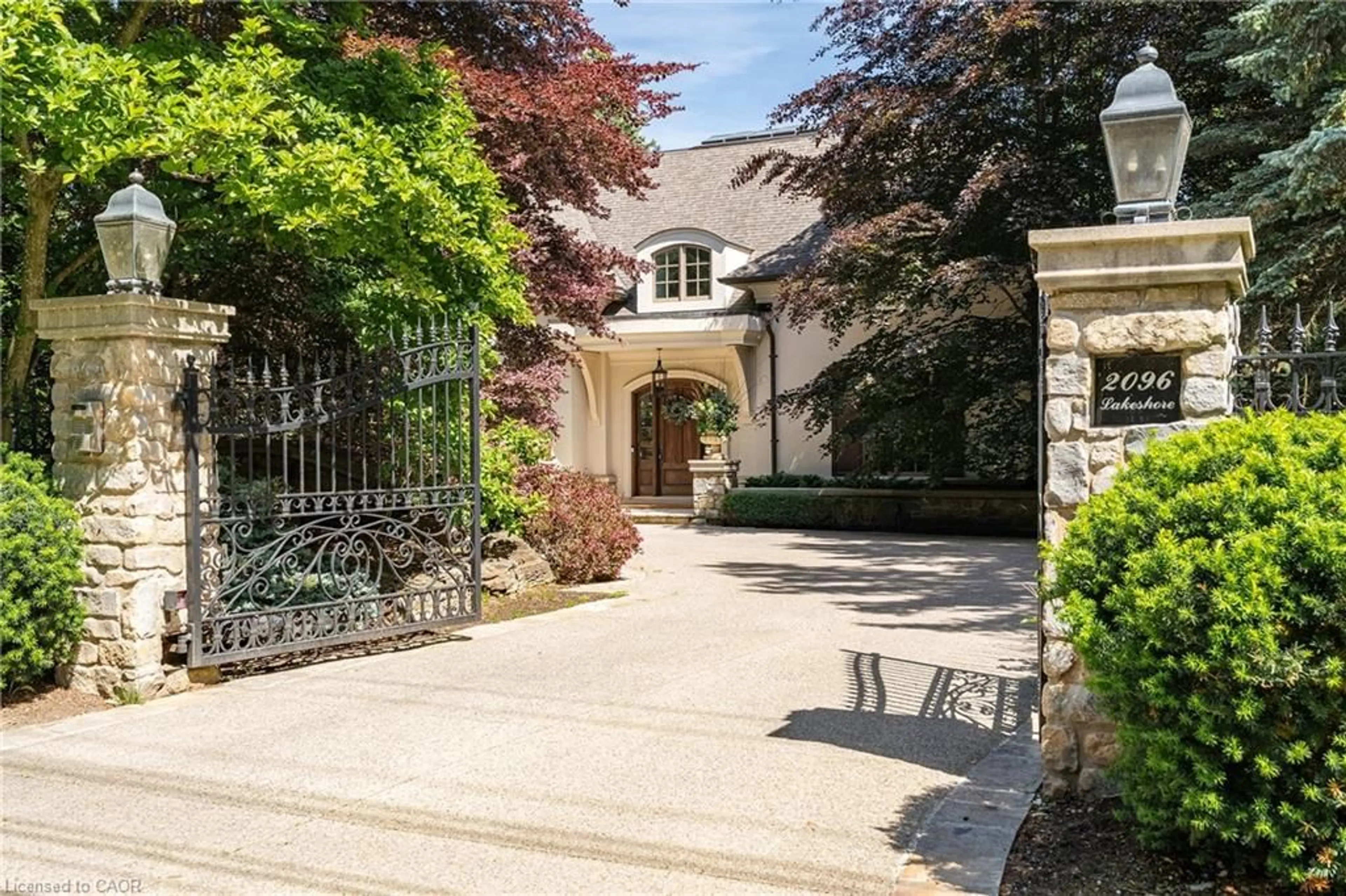 Unknown for 2096 Lakeshore Rd, Oakville Ontario L6J 1M3