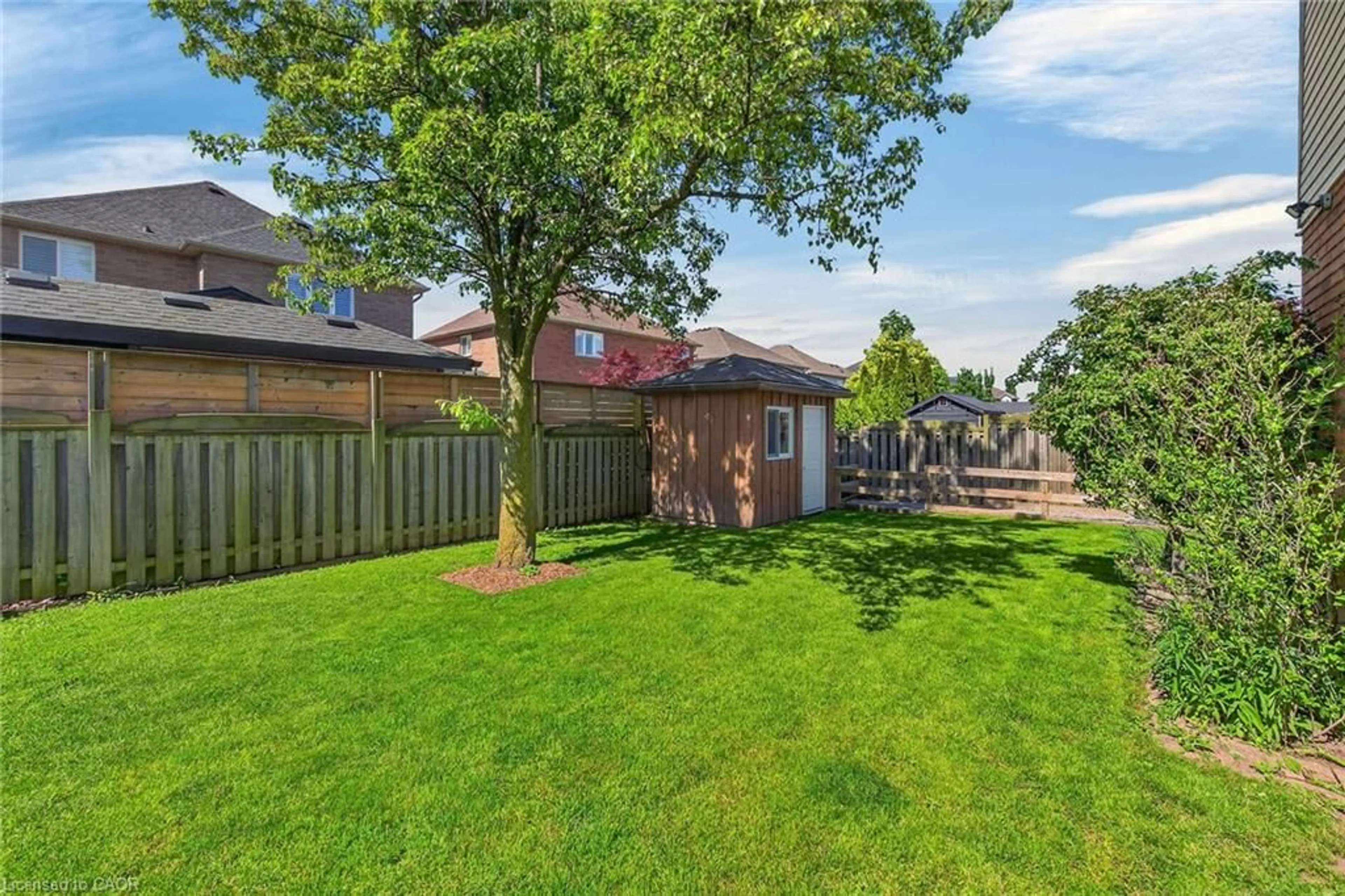 Patio, unknown for 234 Gatestone Dr, Stoney Creek Ontario L8J 3Y6