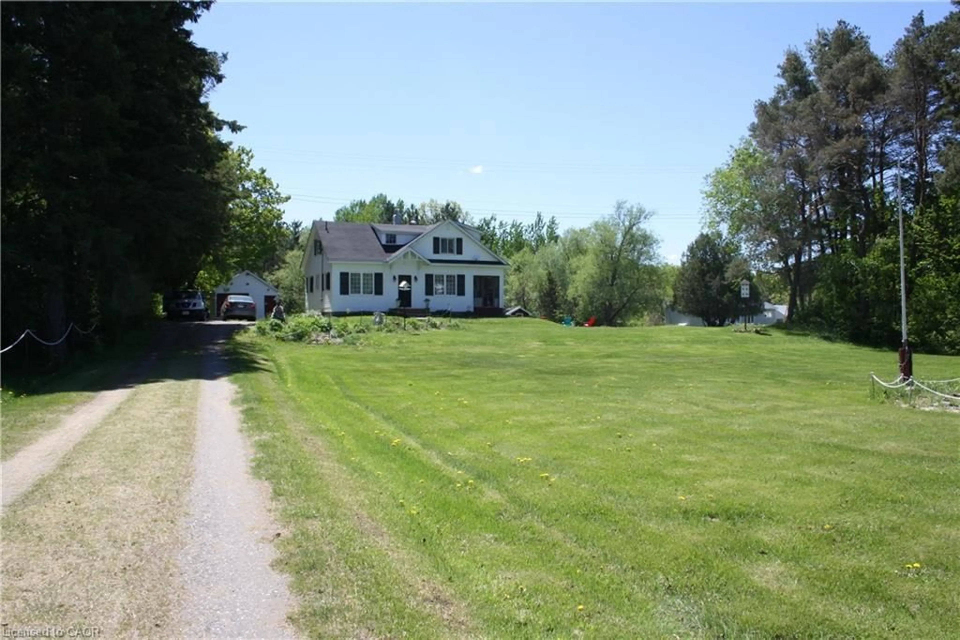 A pic from outside/outdoor area/front of a property/back of a property/a pic from drone, street for 11519 522 Hwy, Parry Sound Ontario P0H 1Y0