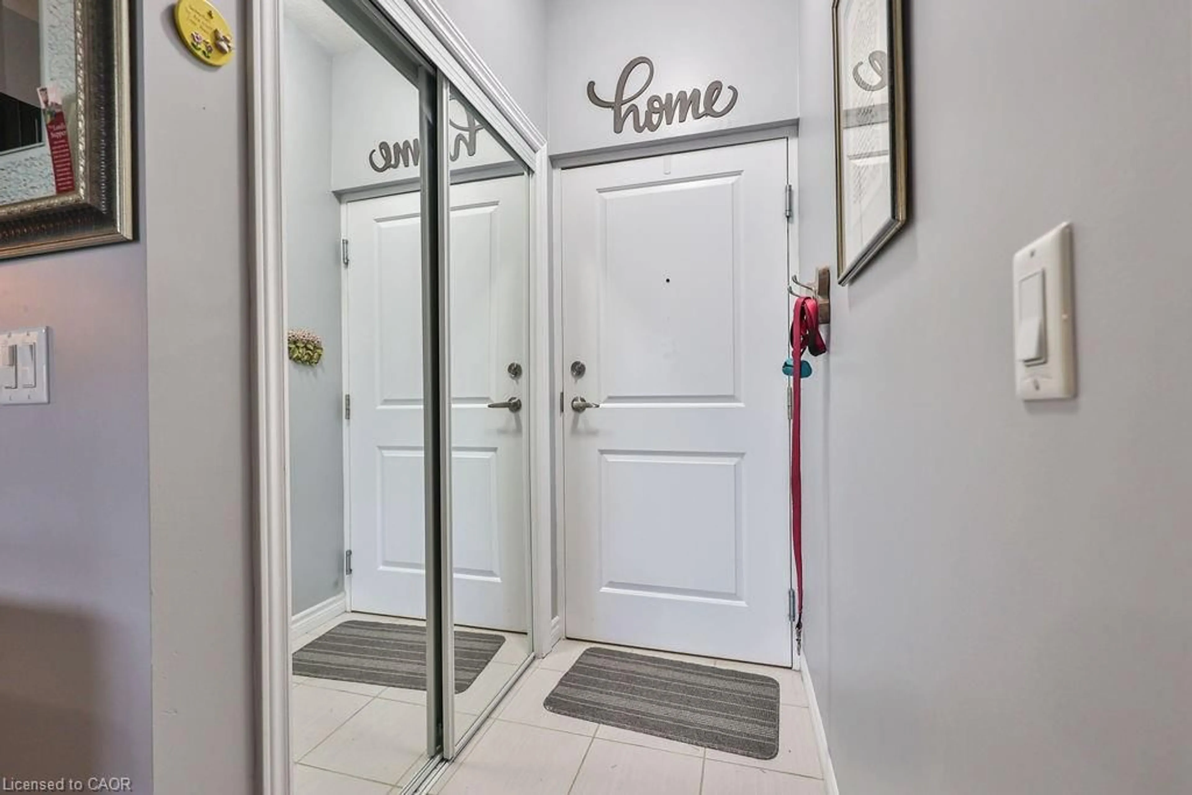 Indoor foyer for 95 Wilson St #310, Ancaster Ontario L8L 5C4