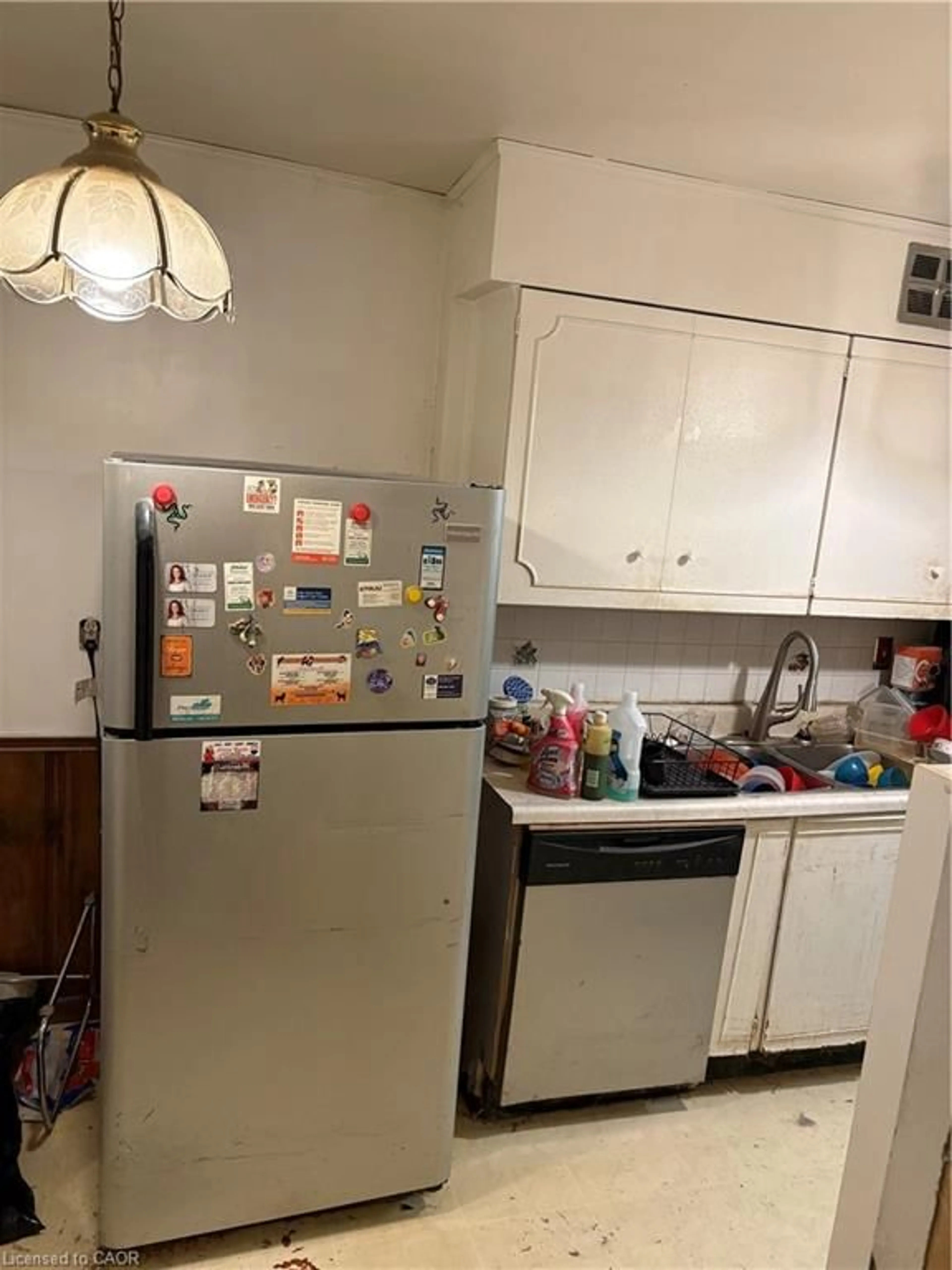 Standard kitchen, floor is not visible for 1964 Main St #407, Hamilton Ontario L8S 1J5