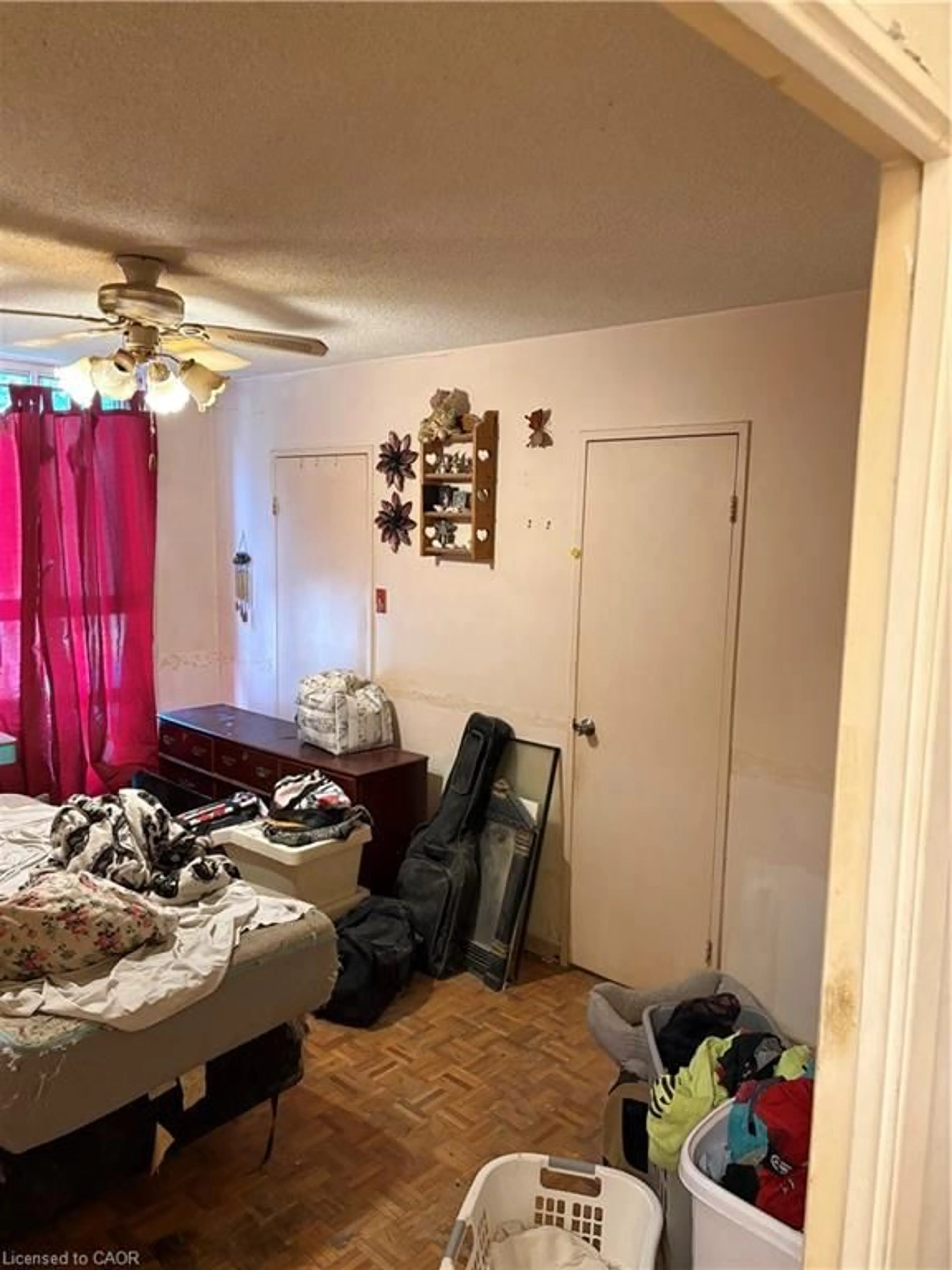 A pic of a room for 1964 Main St #407, Hamilton Ontario L8S 1J5