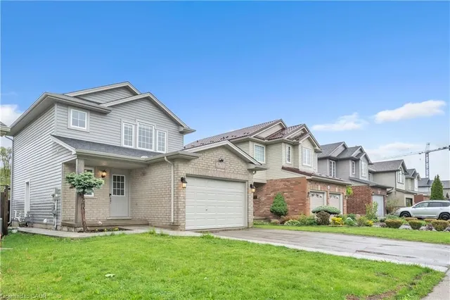 1630 Benjamin Dr, London 3