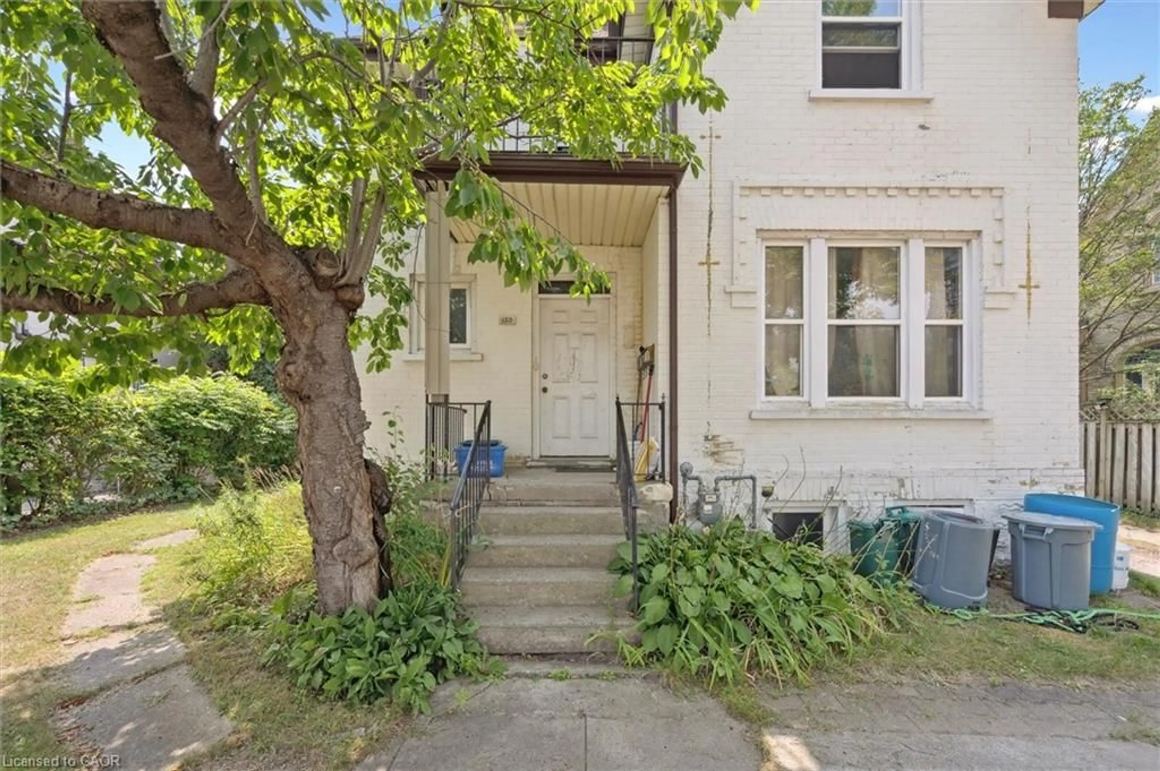 Patio, street for 133 Joseph St, Kitchener Ontario N2G 1J5
