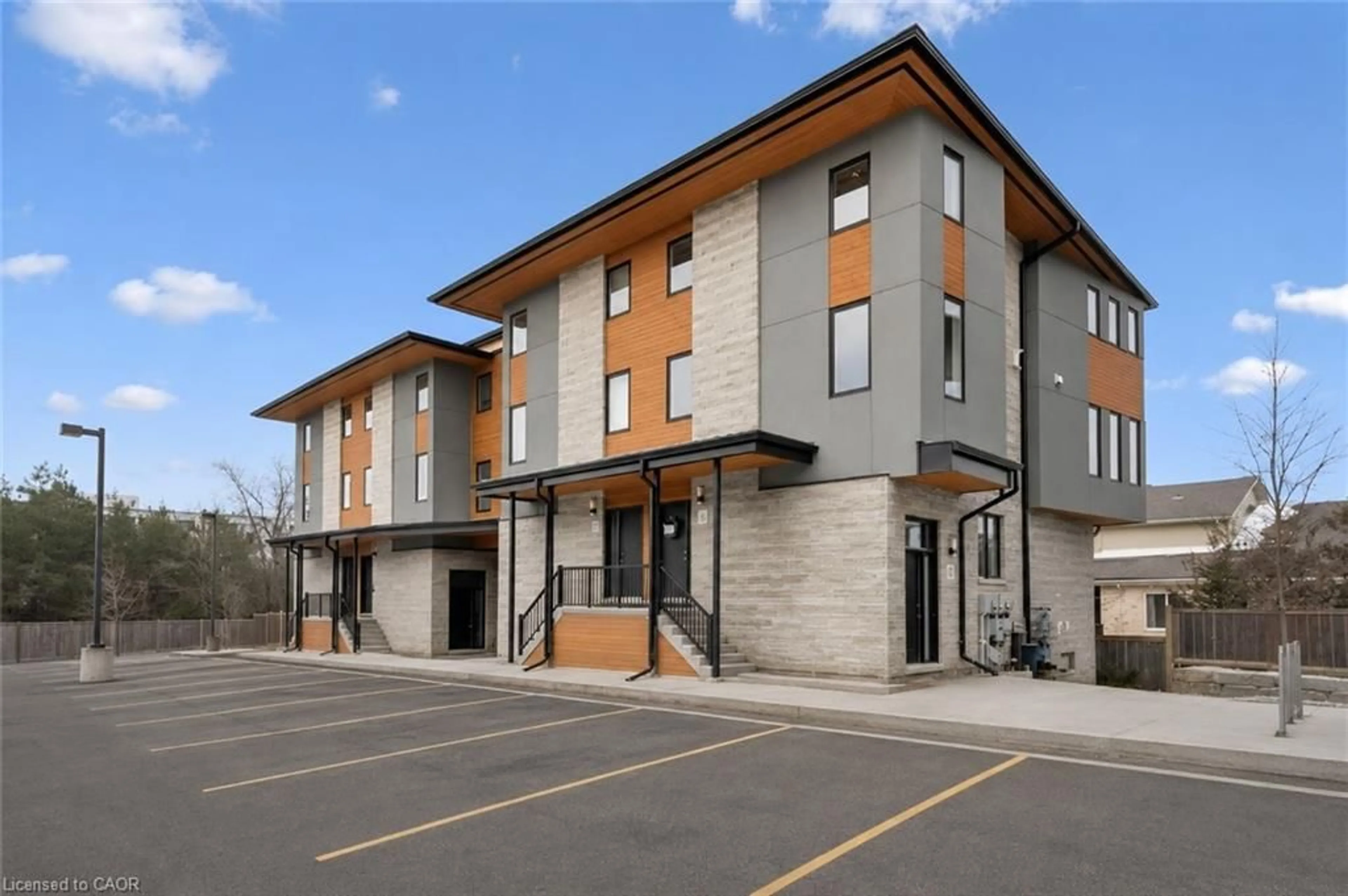 Patio, building for 32 Arkell Rd #8, Guelph Ontario N1L 0L4