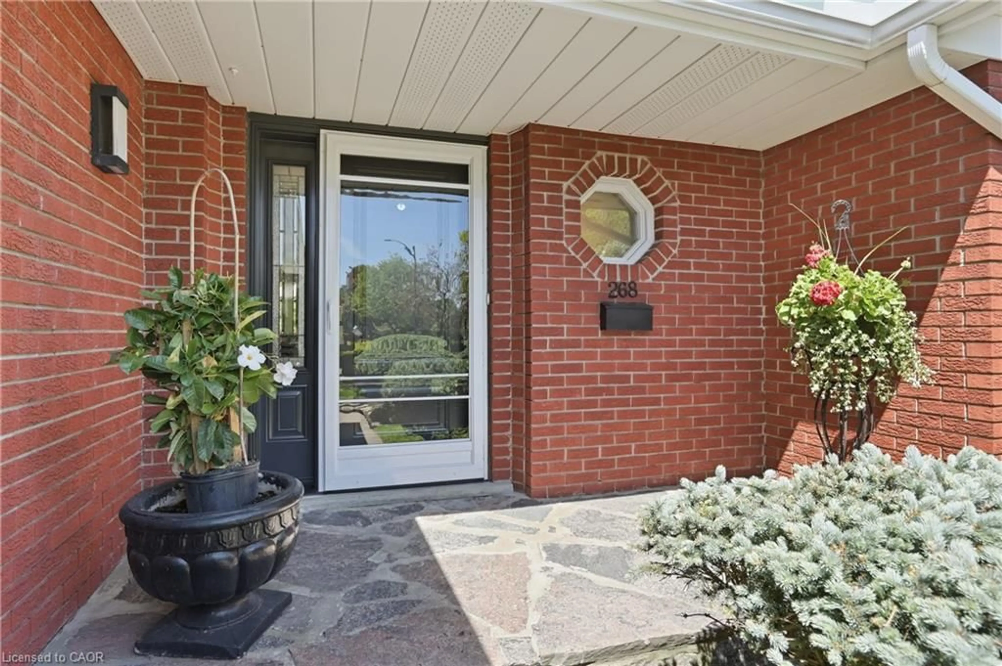 Home with brick exterior material, street for 268 Memorial Dr, Brantford Ontario N3R 7H6