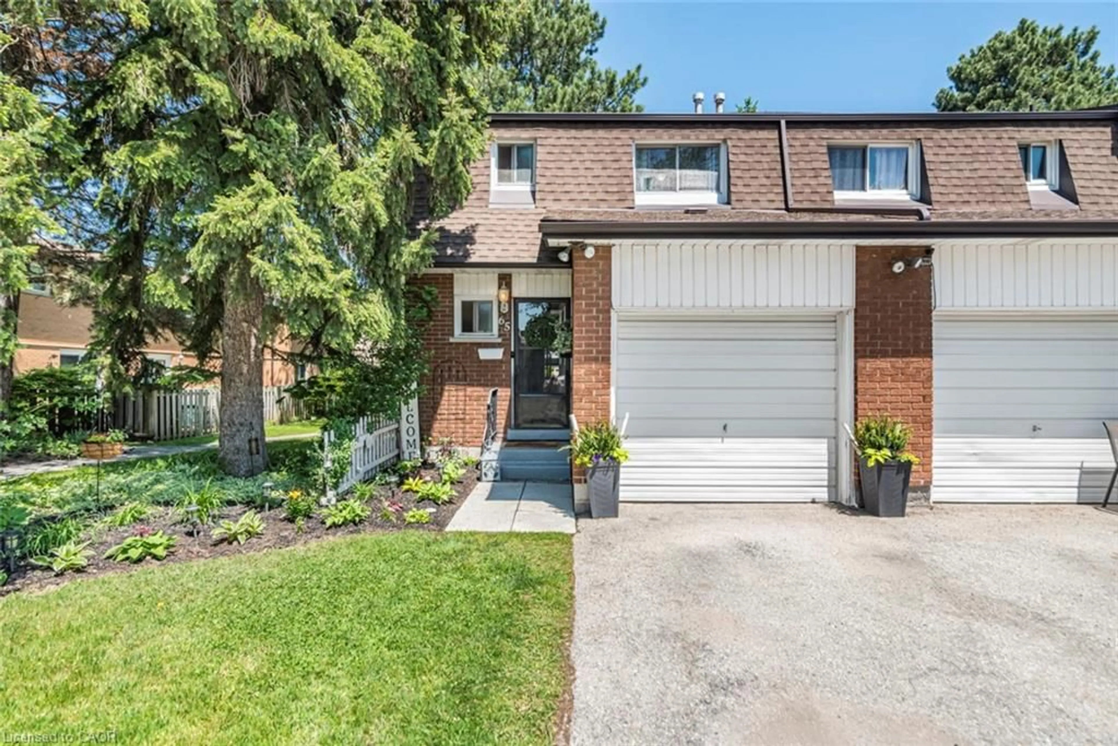 Home with brick exterior material, street for 1440 Garth St #65, Hamilton Ontario L9B 1R6