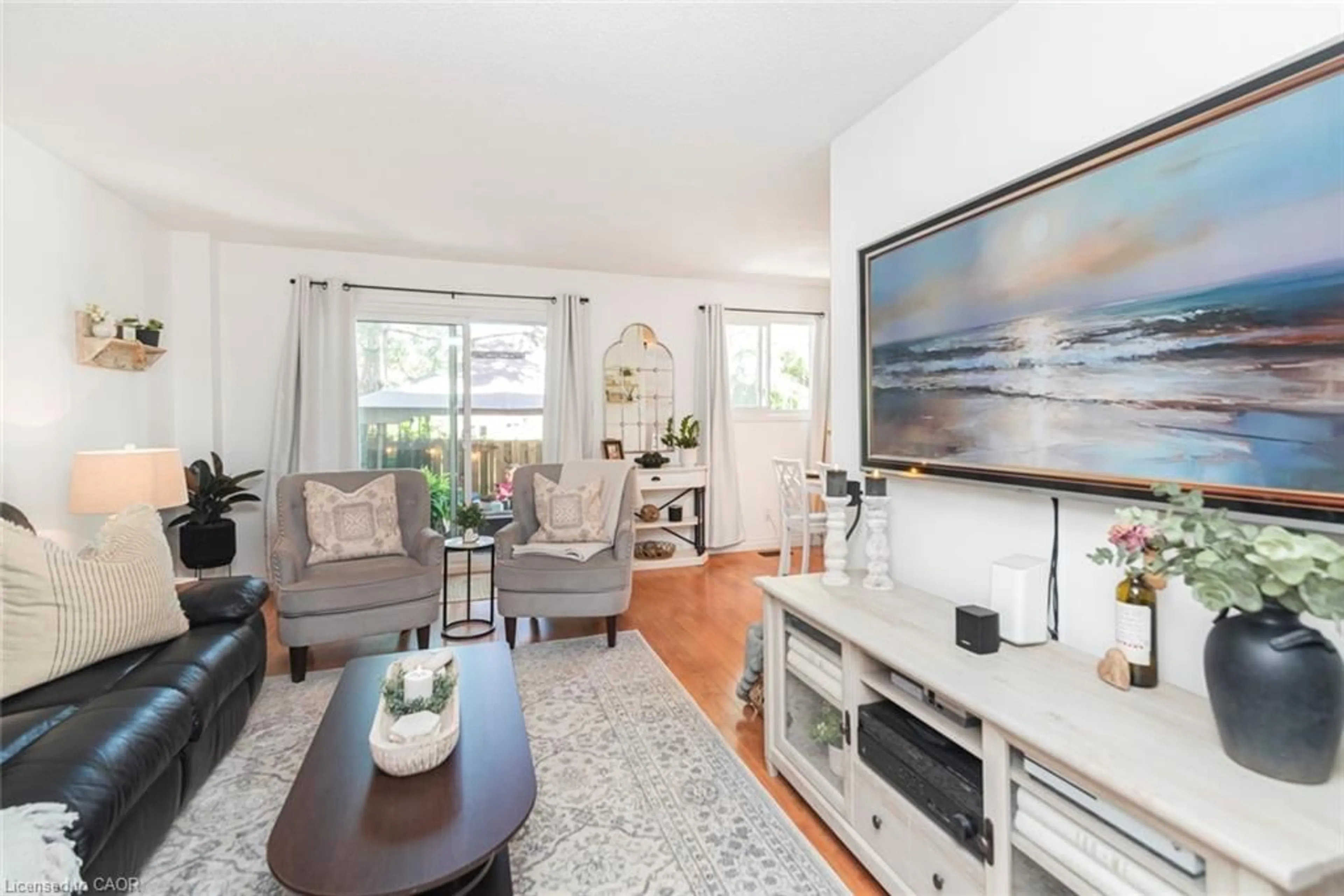 Living room with furniture, unknown for 1440 Garth St #65, Hamilton Ontario L9B 1R6