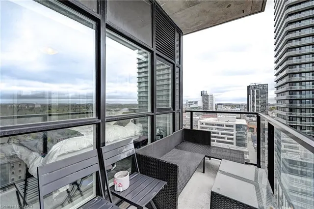 1 Victoria St #1713, Kitchener 5