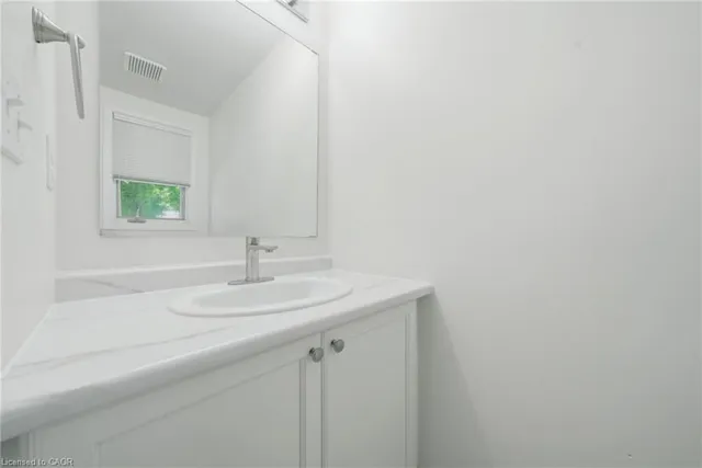 180 Lawrence Lane, Fonthill 5