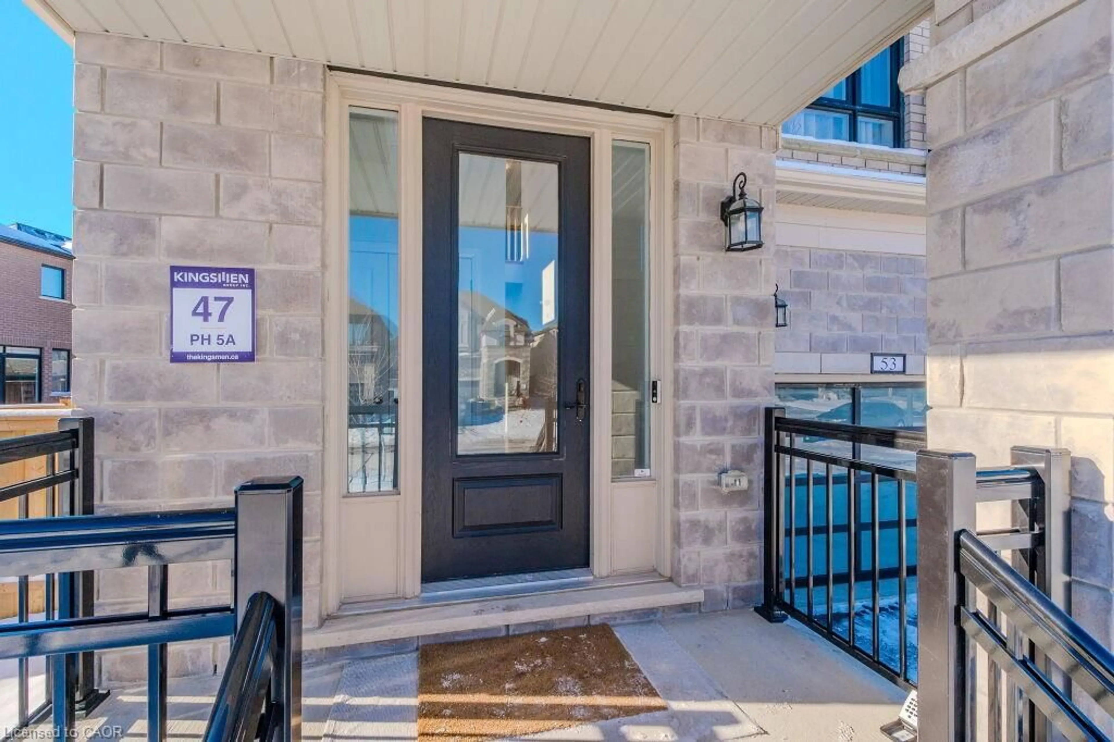 Indoor entryway for 53 Mackay Dr, Woodstock Ontario N4T 0N8