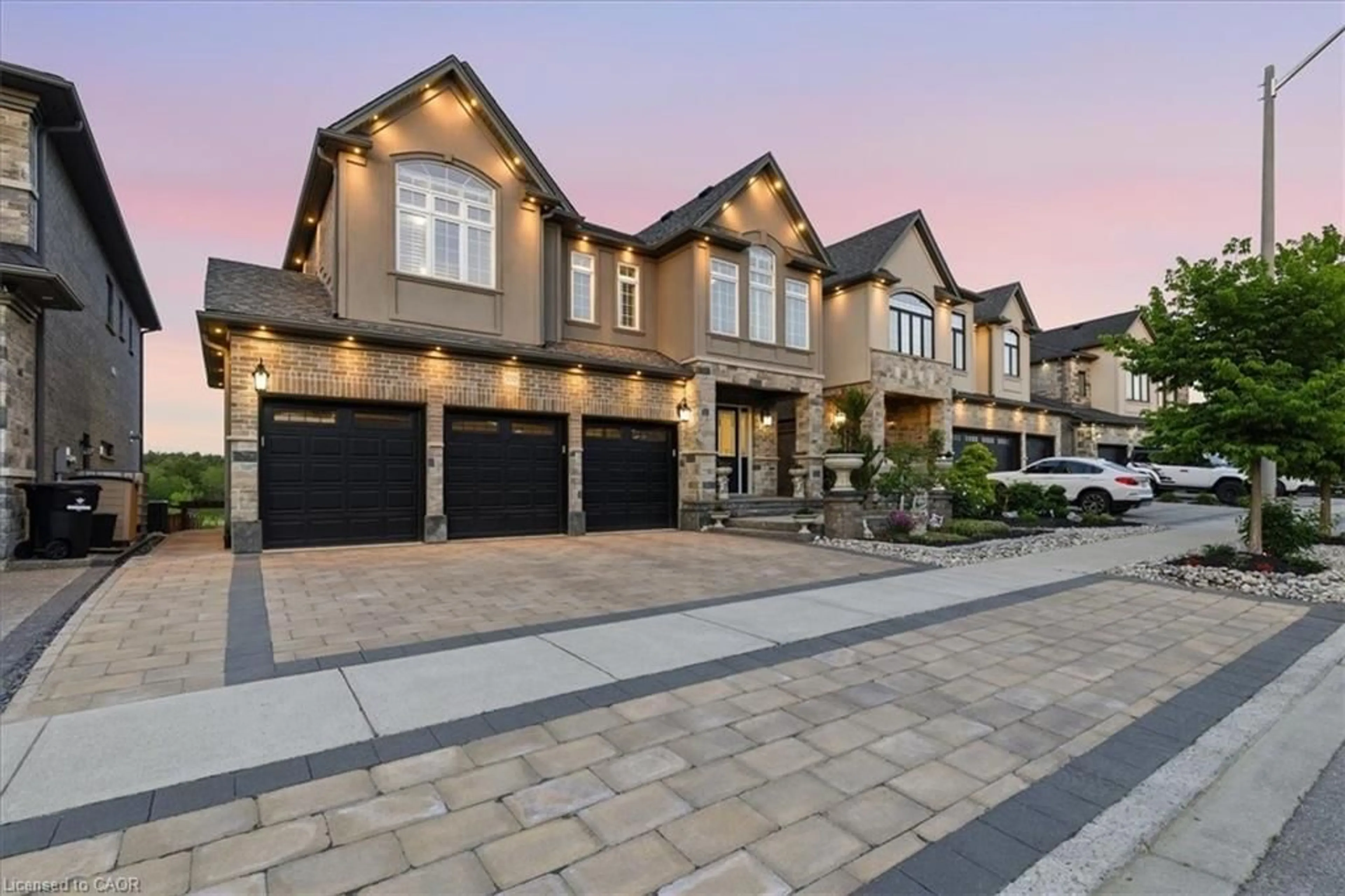 Home with brick exterior material, street for 550 Brittania Cres, Kitchener Ontario N2R 0B1