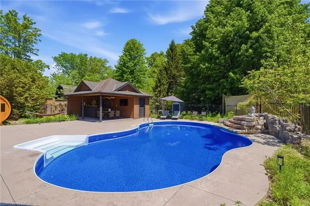 1 Newport Lane, Port Dover 3
