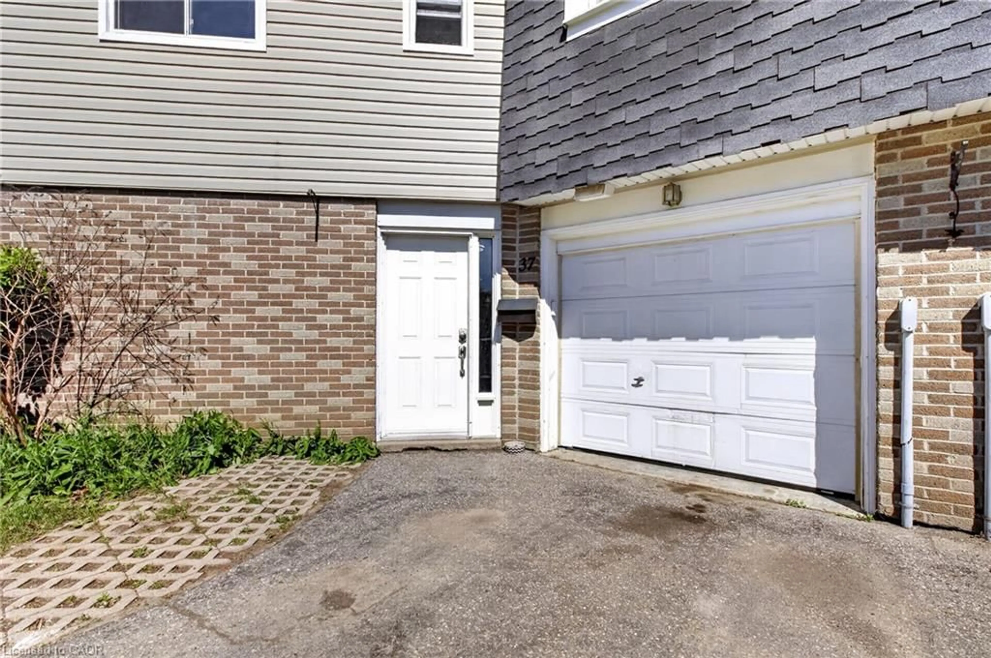 Unknown for 60 Elmsdale Dr #37, Kitchener Ontario N2E 2G4