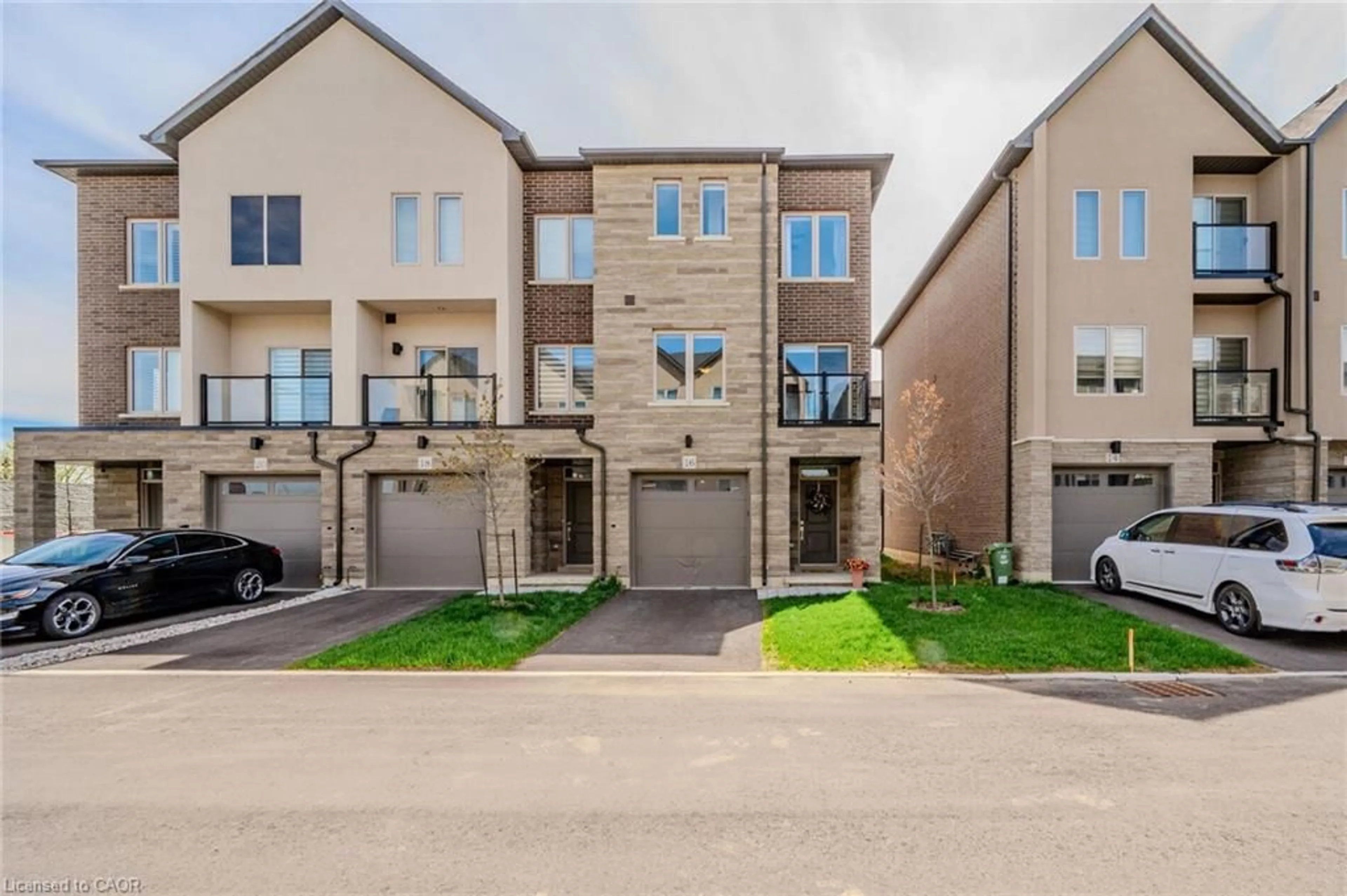 A pic from outside/outdoor area/front of a property/back of a property/a pic from drone, street for 16 Raspberry Lane, Mount Hope Ontario L0R 1W0