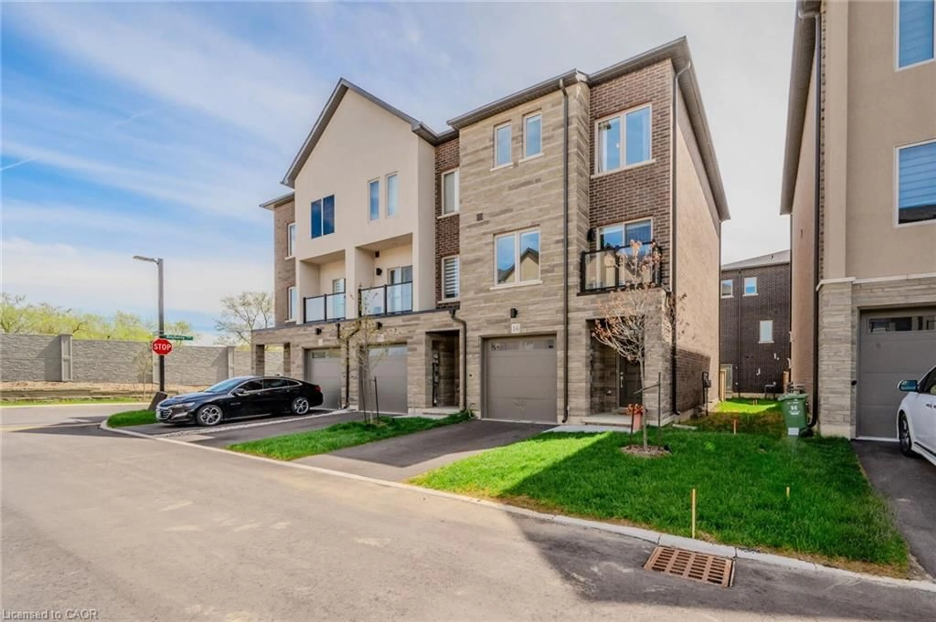 A pic from outside/outdoor area/front of a property/back of a property/a pic from drone, street for 16 Raspberry Lane, Mount Hope Ontario L0R 1W0