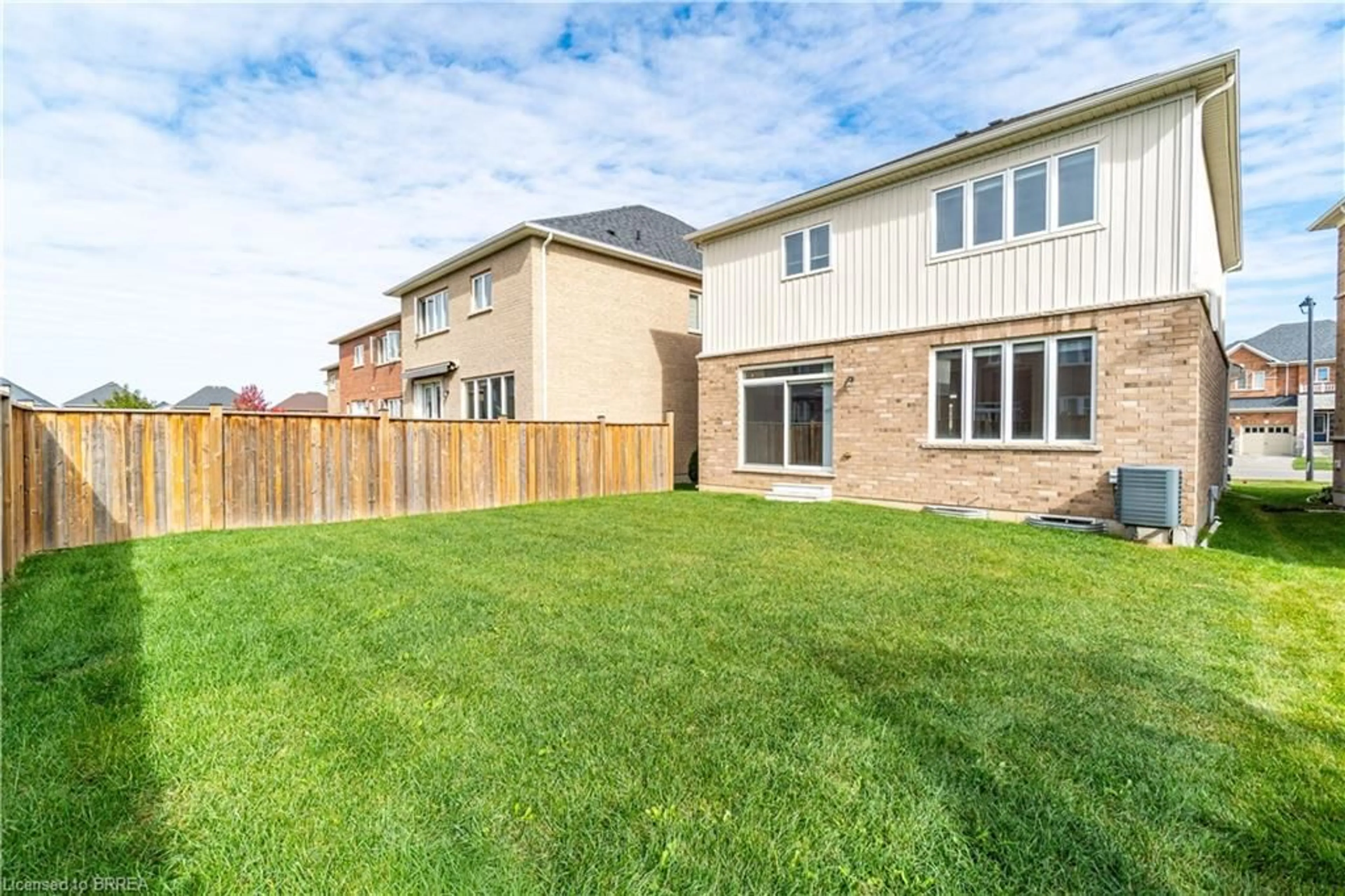 Patio, street for 77 Barlow Pl, Paris Ontario N3L 0H1