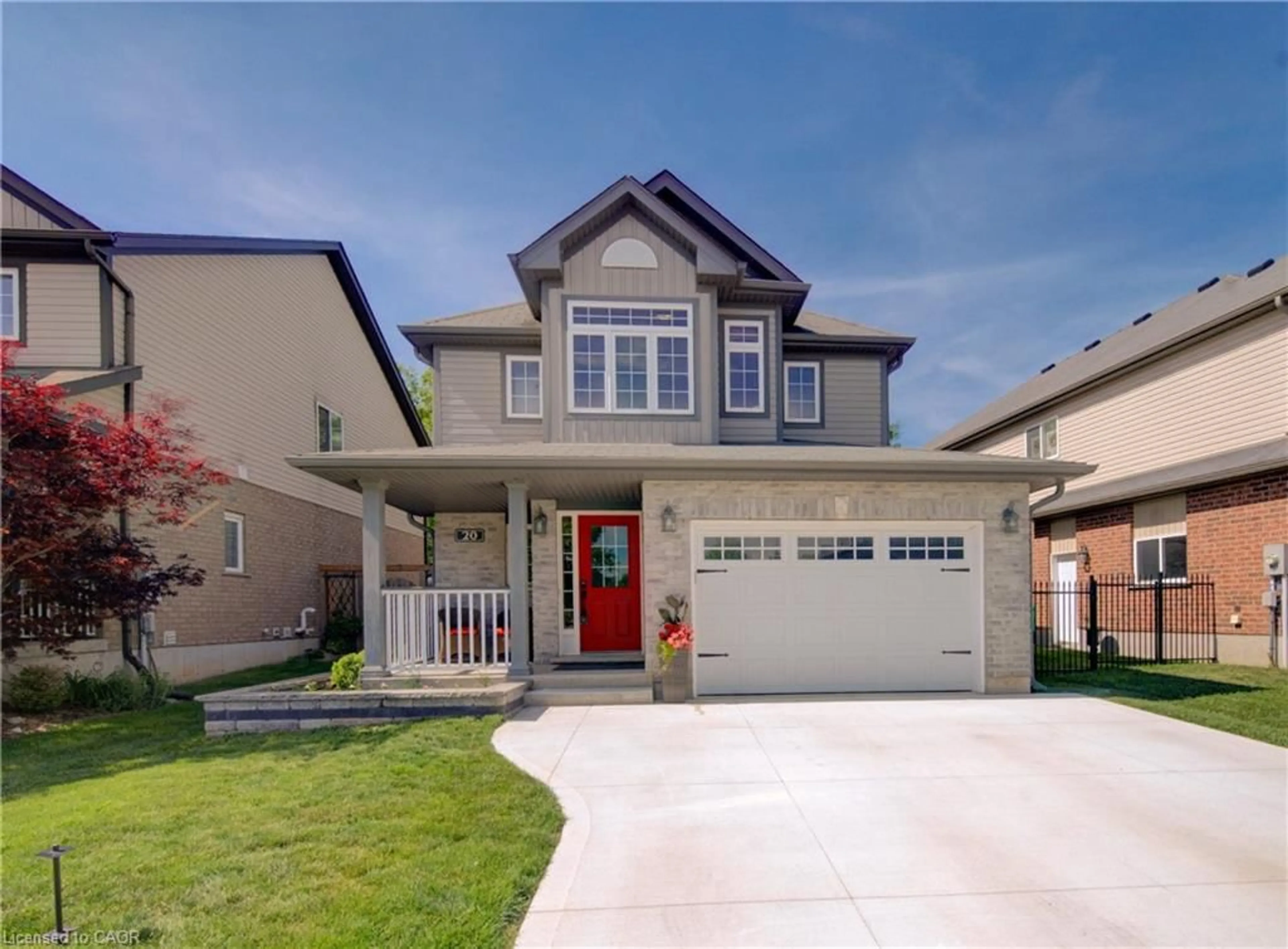 Home with vinyl exterior material, street for 20 Walter Perry Pl, New Hamburg Ontario N3A 0B4