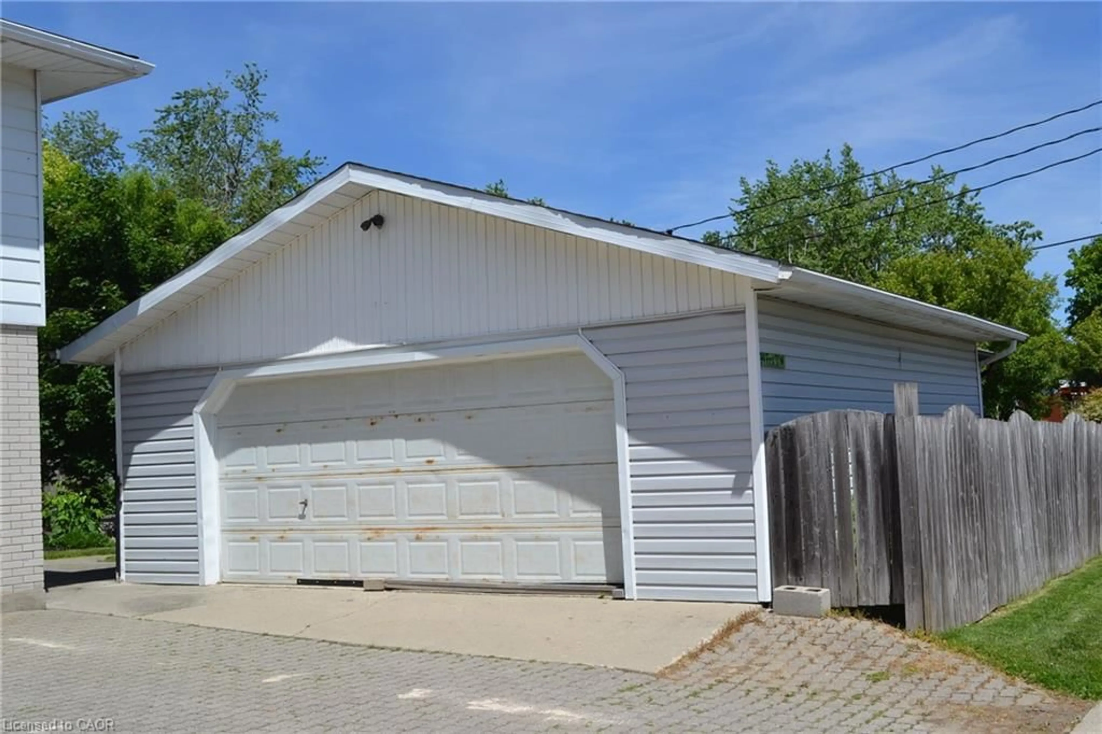 Indoor garage for 94 First Street West St, Elmira Ontario N3B 1G9