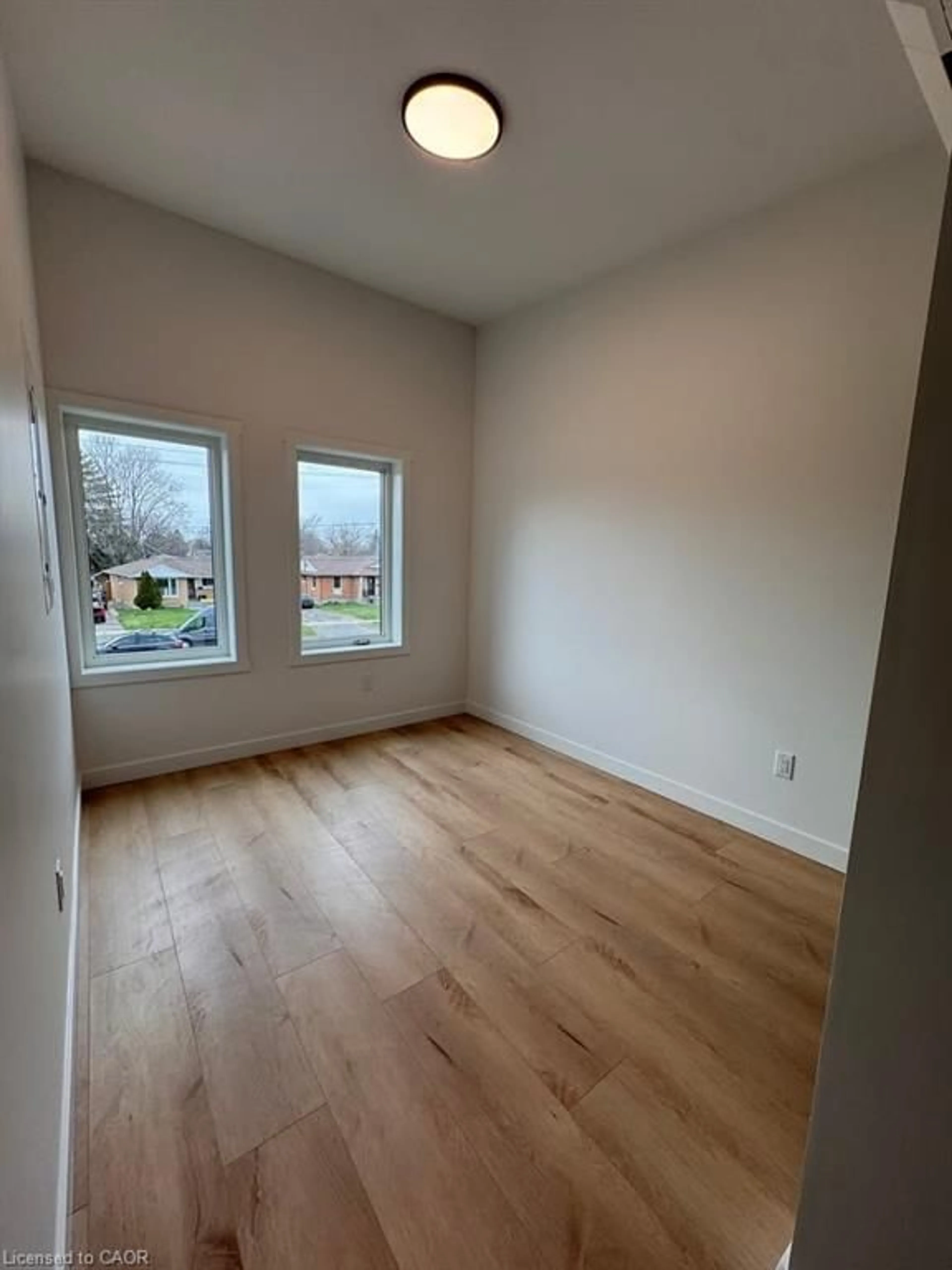 A pic of a room for 431 Krug St, Kitchener Ontario N2B 1K9