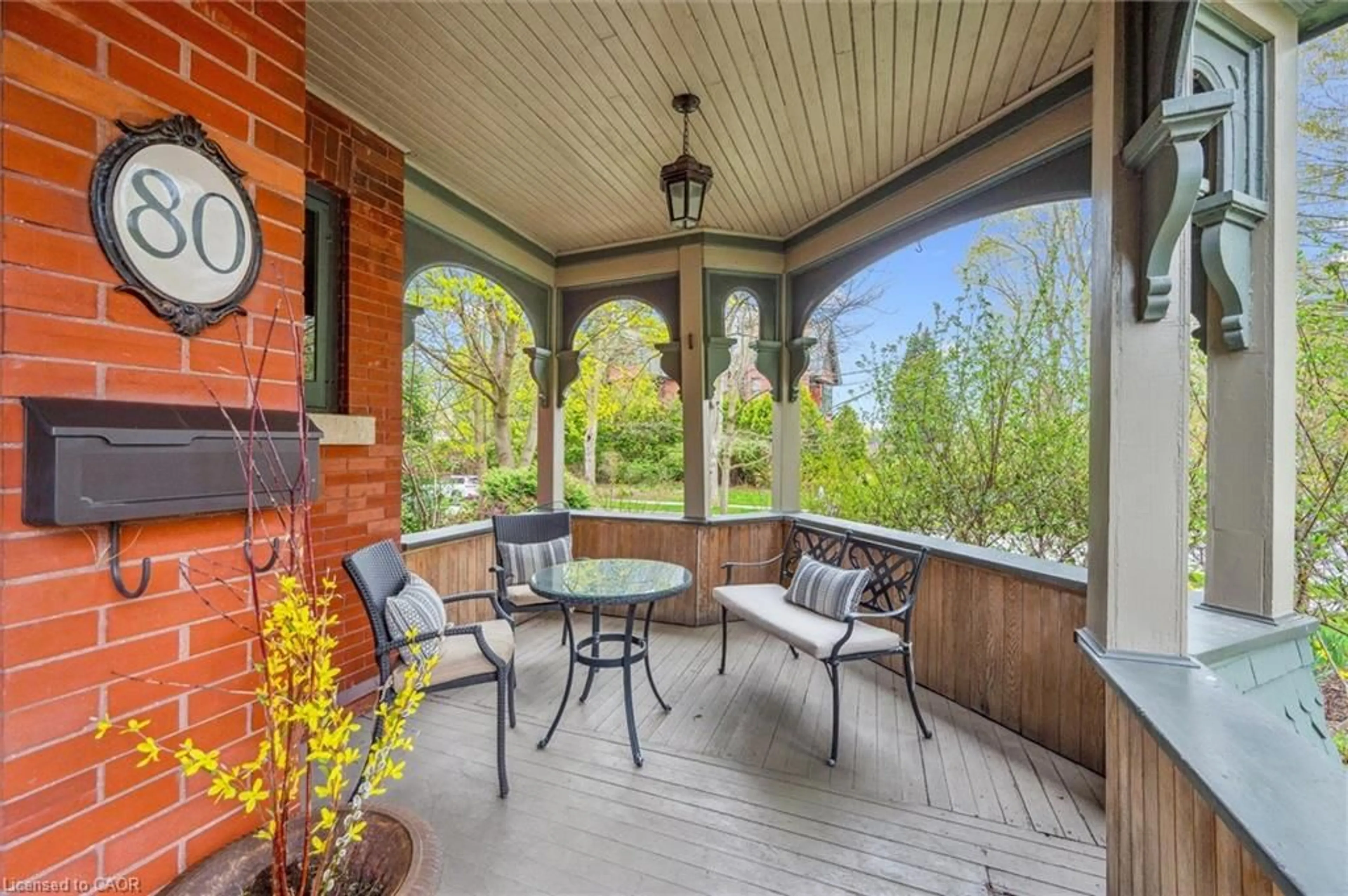 Patio, street for 80 London Rd W Rd, Guelph Ontario N1H 2B7