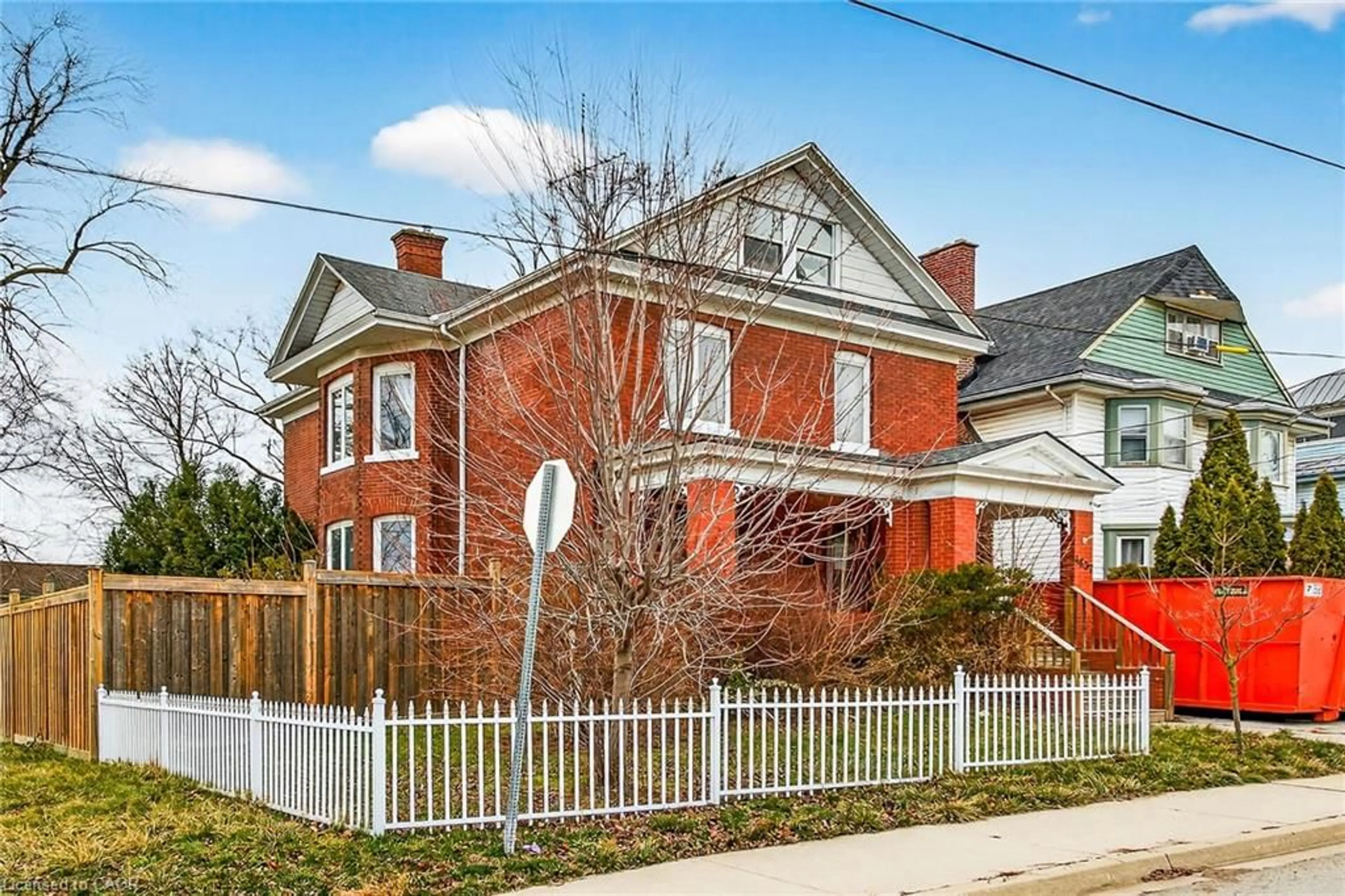 Home with brick exterior material, street for 4637 Ellis St, Niagara Falls Ontario L2E 1H8