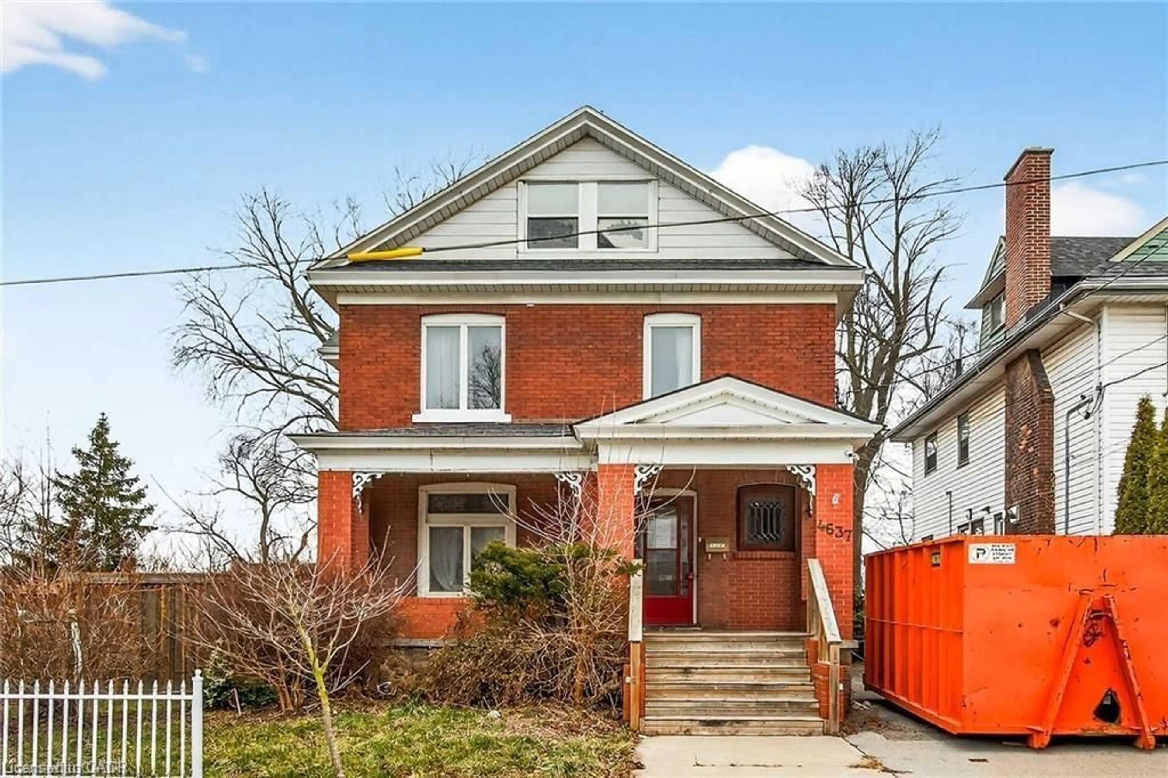 Home with brick exterior material, street for 4637 Ellis St, Niagara Falls Ontario L2E 1H8