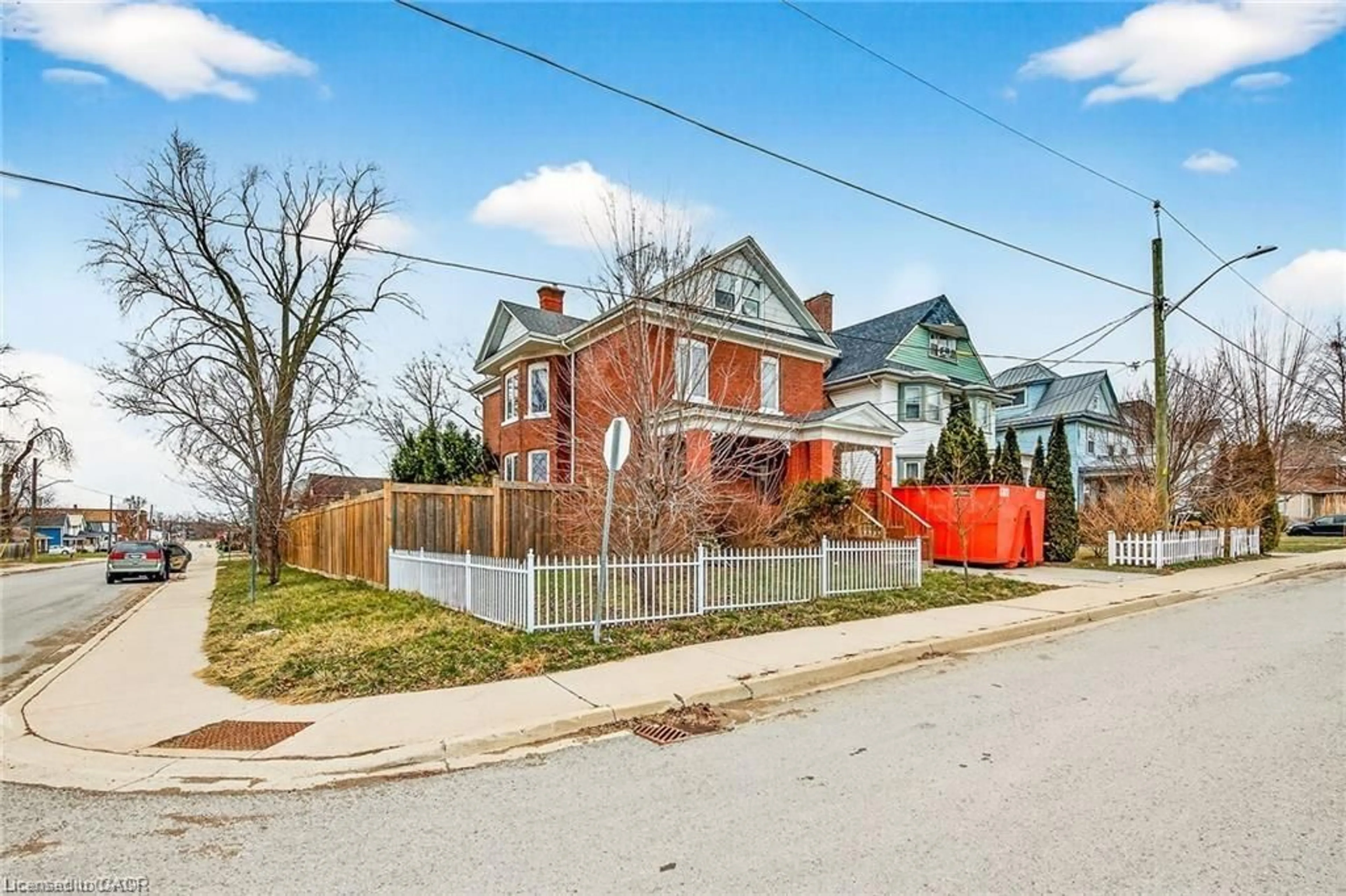 Home with brick exterior material, street for 4637 Ellis St, Niagara Falls Ontario L2E 1H8