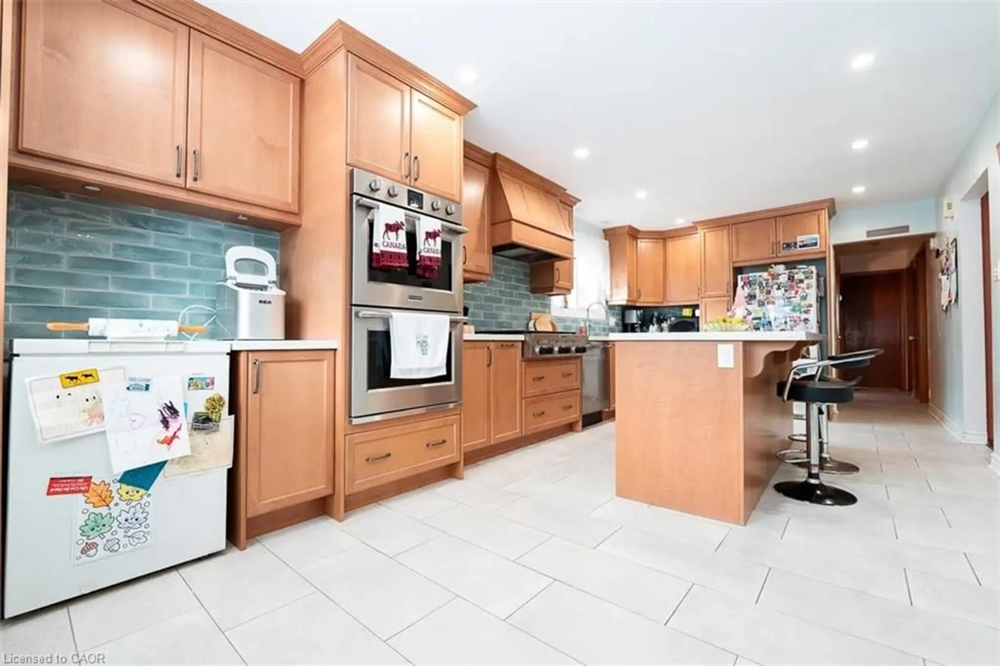 Unknown for 37 Kinrade Ave, Hamilton Ontario L8L 6L6