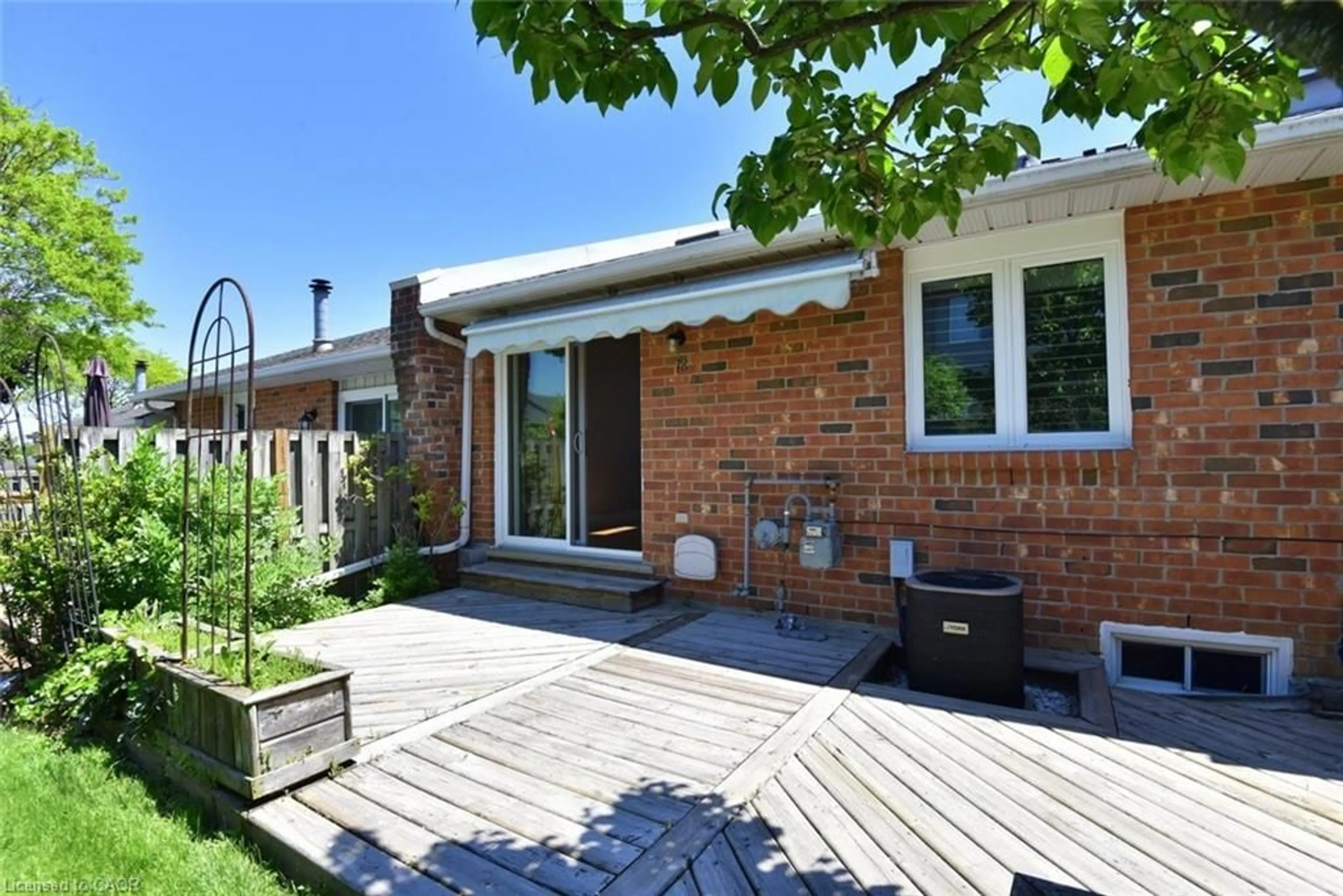 Home with brick exterior material, street for 60 Rice Ave #18, Hamilton Ontario L9C 7S3