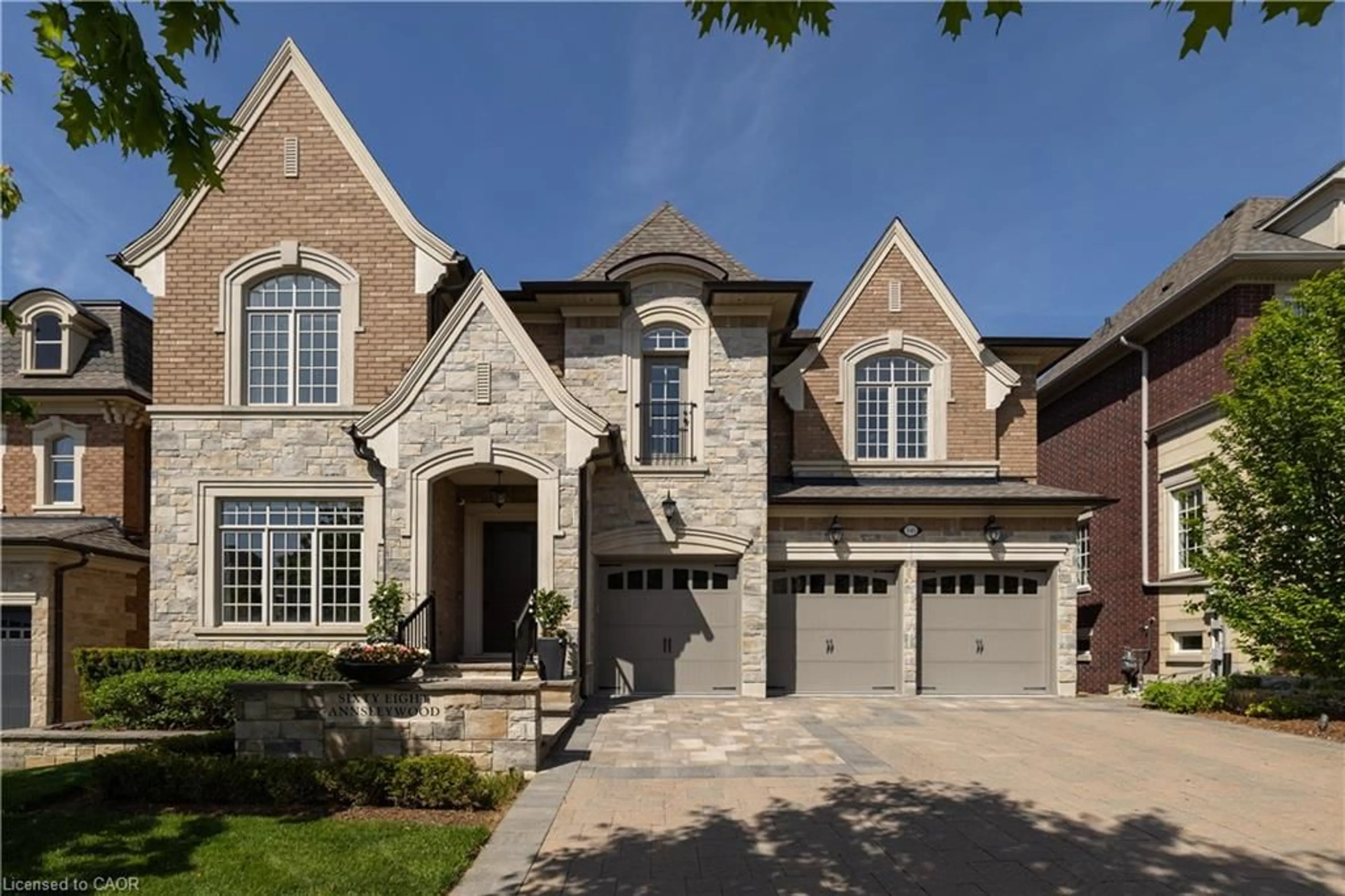 Home with brick exterior material, street for 68 Annsleywood Crt, Kleinburg Ontario L4H 4G6