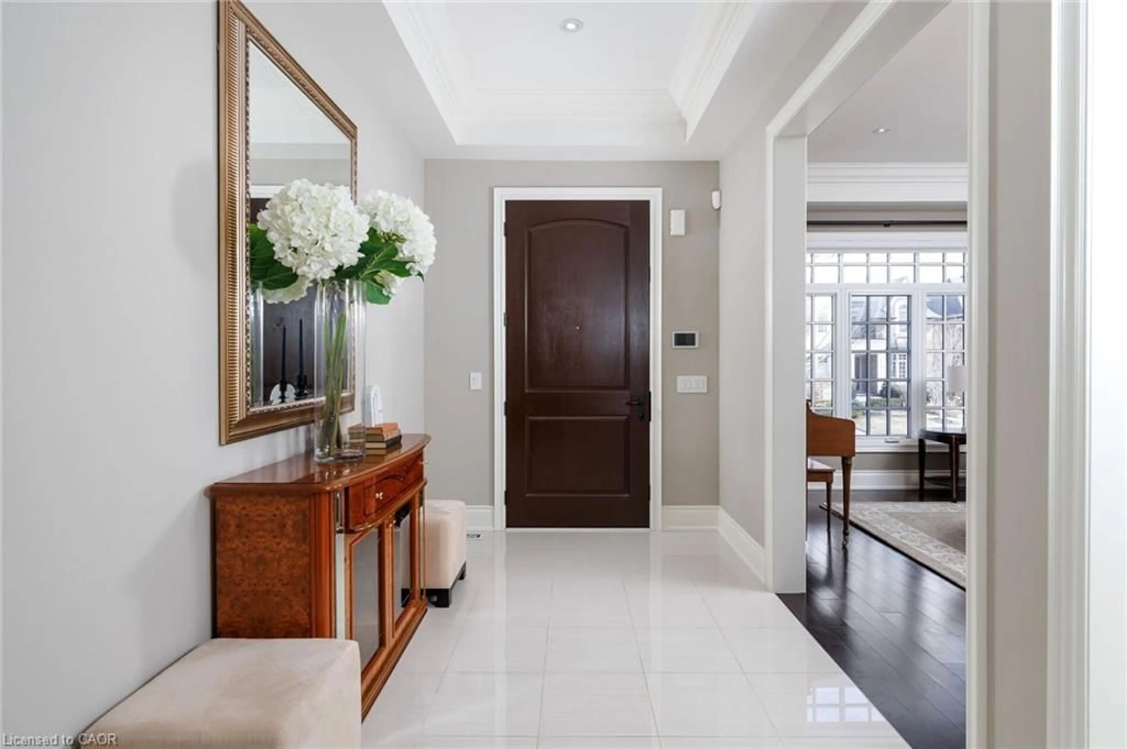 Indoor foyer for 68 Annsleywood Crt, Kleinburg Ontario L4H 4G6