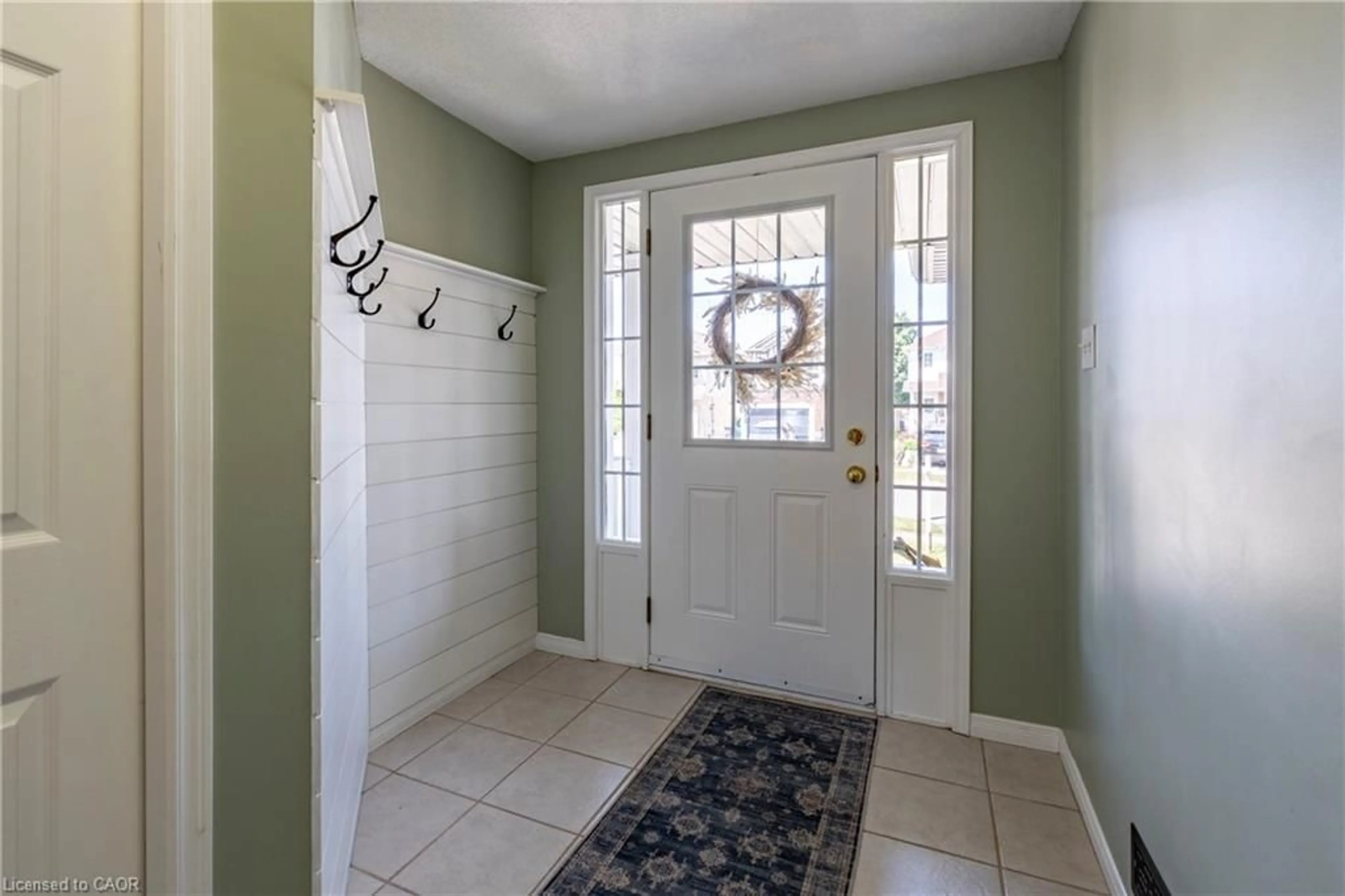 Indoor entryway for 26 Chantilly St, Kitchener Ontario N2R 1V6