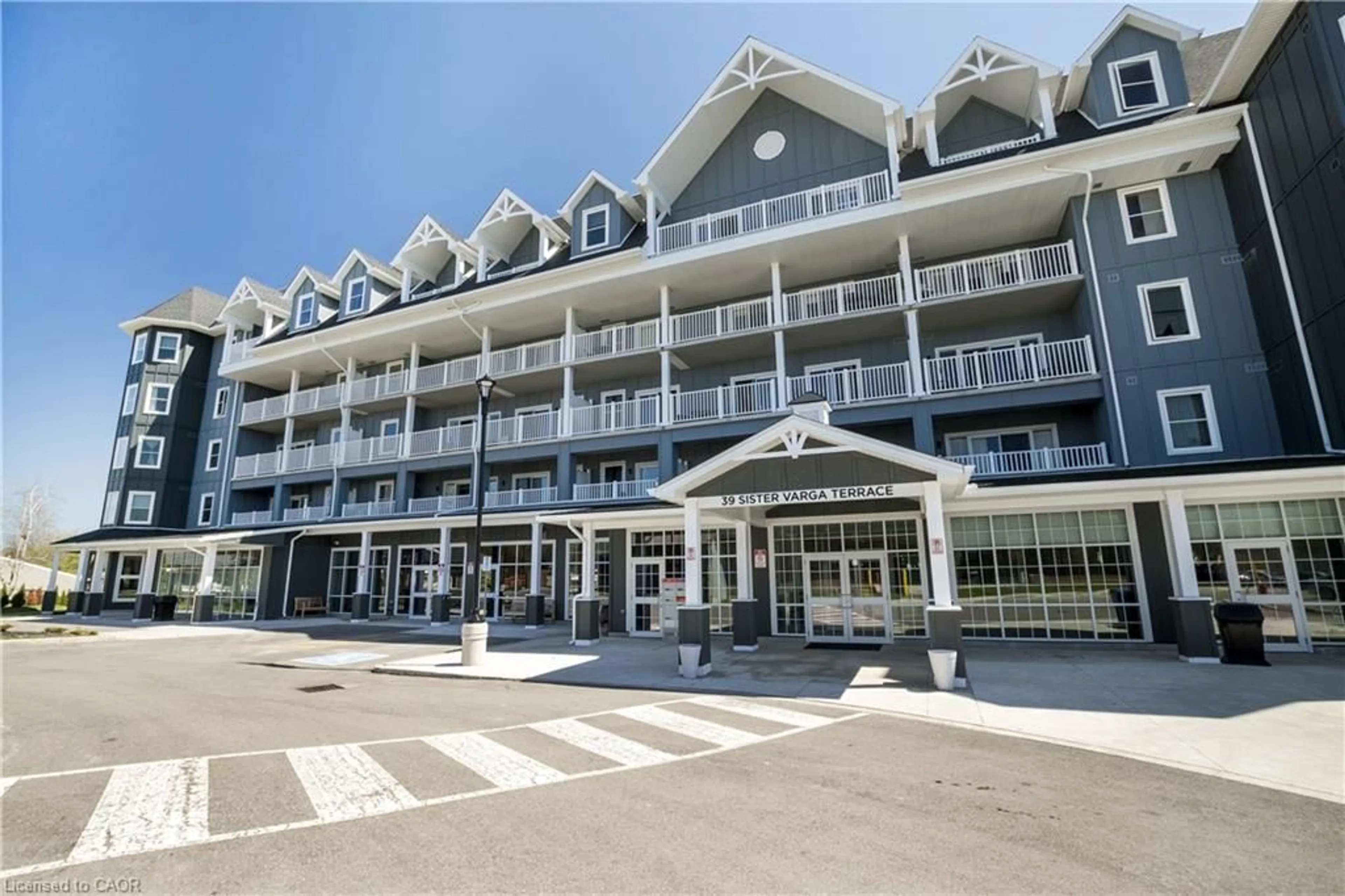 Patio, building for 39 Sister Varga Terr #006, Hamilton Ontario L9B 0J7