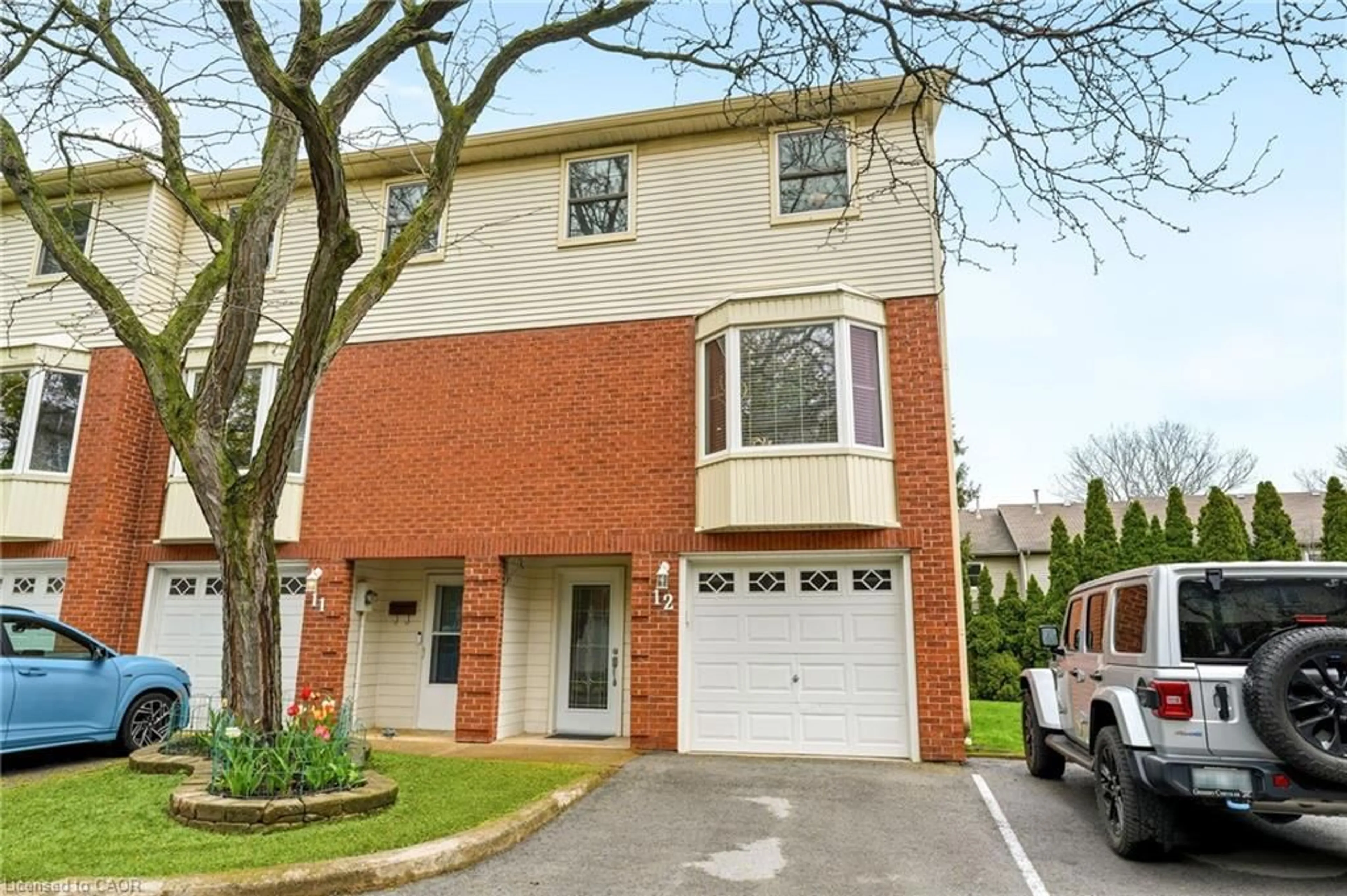 Home with brick exterior material, street for 130 Livingston Ave #12, Grimsby Ontario L3M 4W5