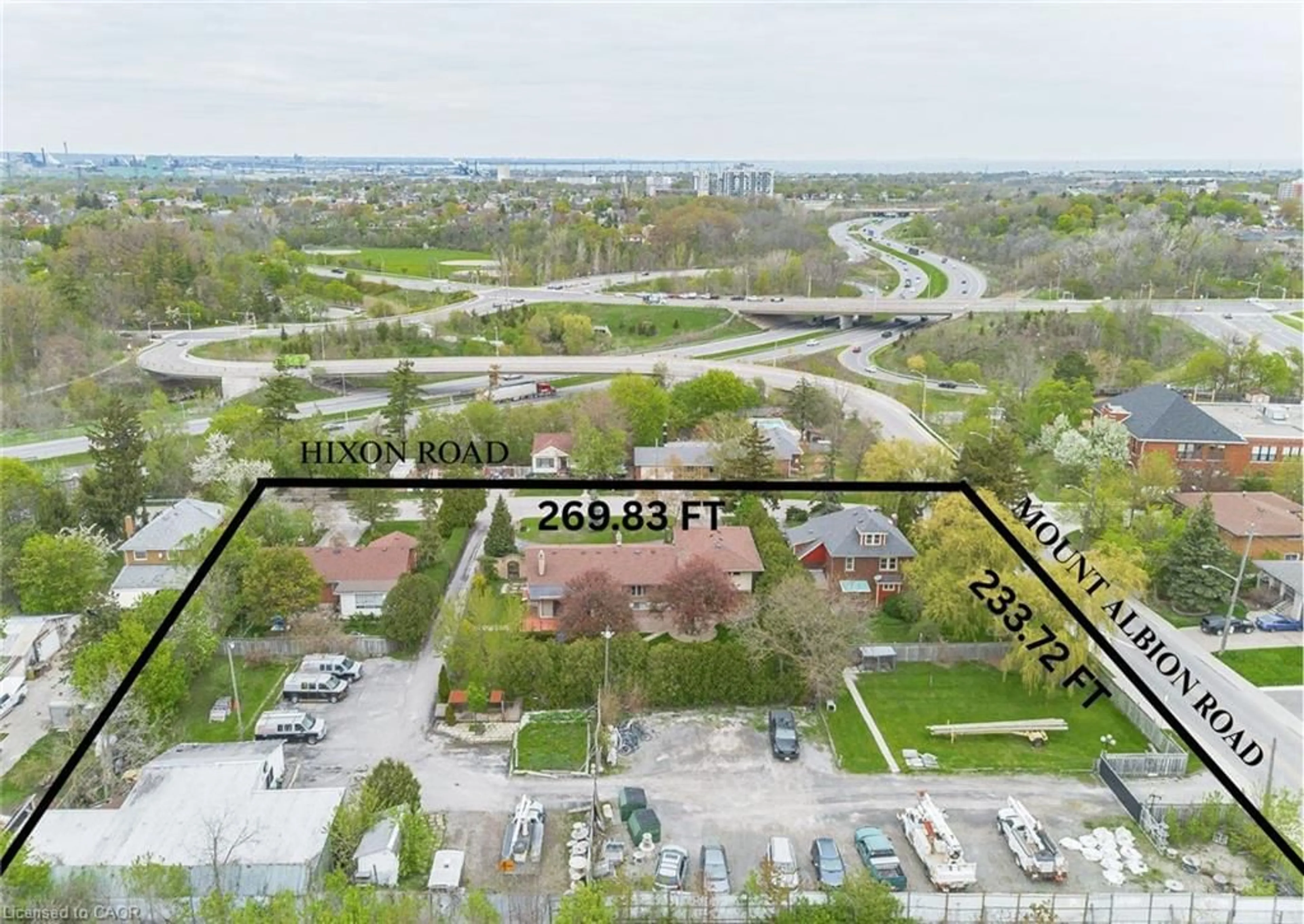 A pic from outside/outdoor area/front of a property/back of a property/a pic from drone, street for 262-270-276 Hixon Rd, Hamilton Ontario L8K 2C5