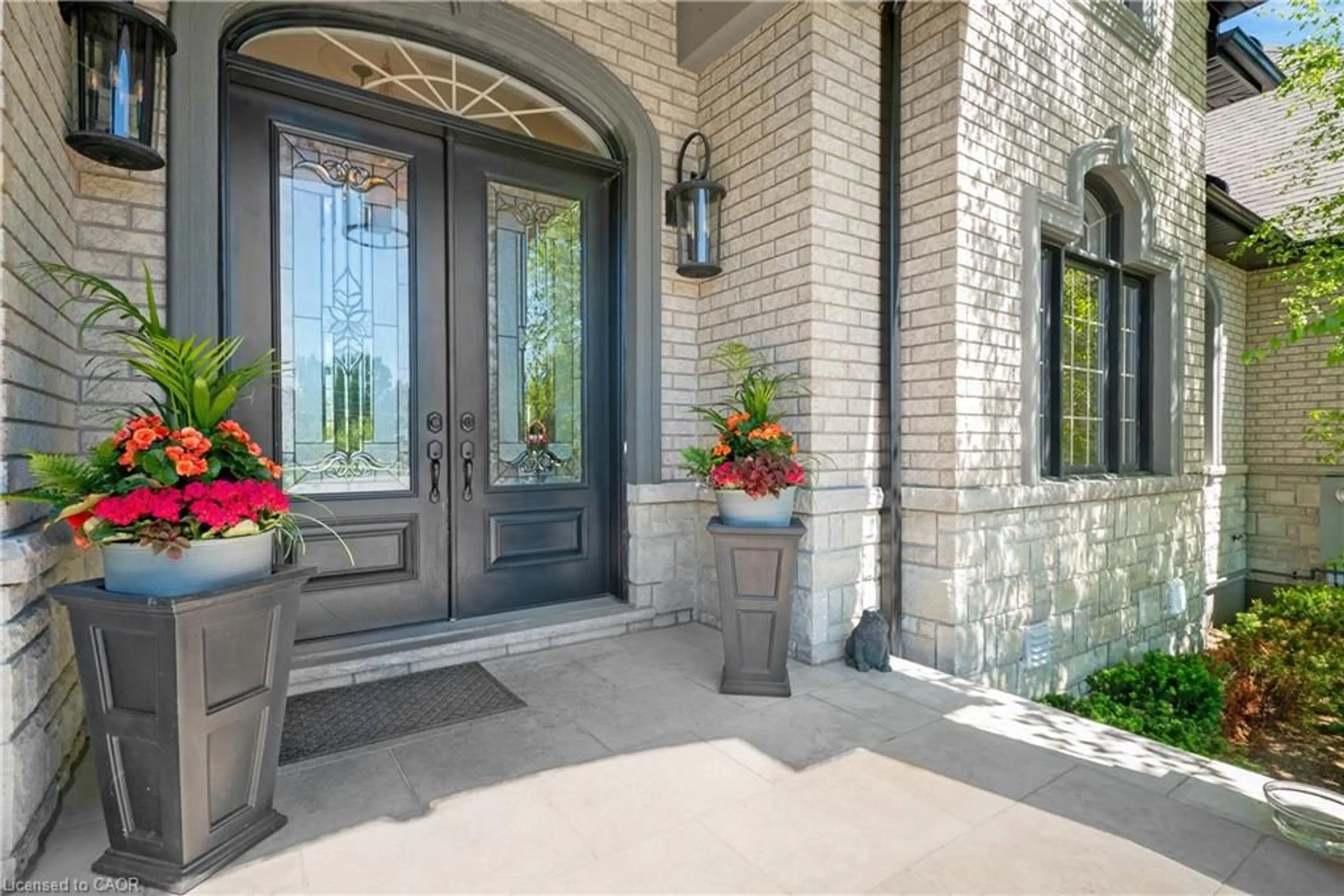 Indoor entryway for 214 Jerseyville Rd, Brantford Ontario N3T 5M1