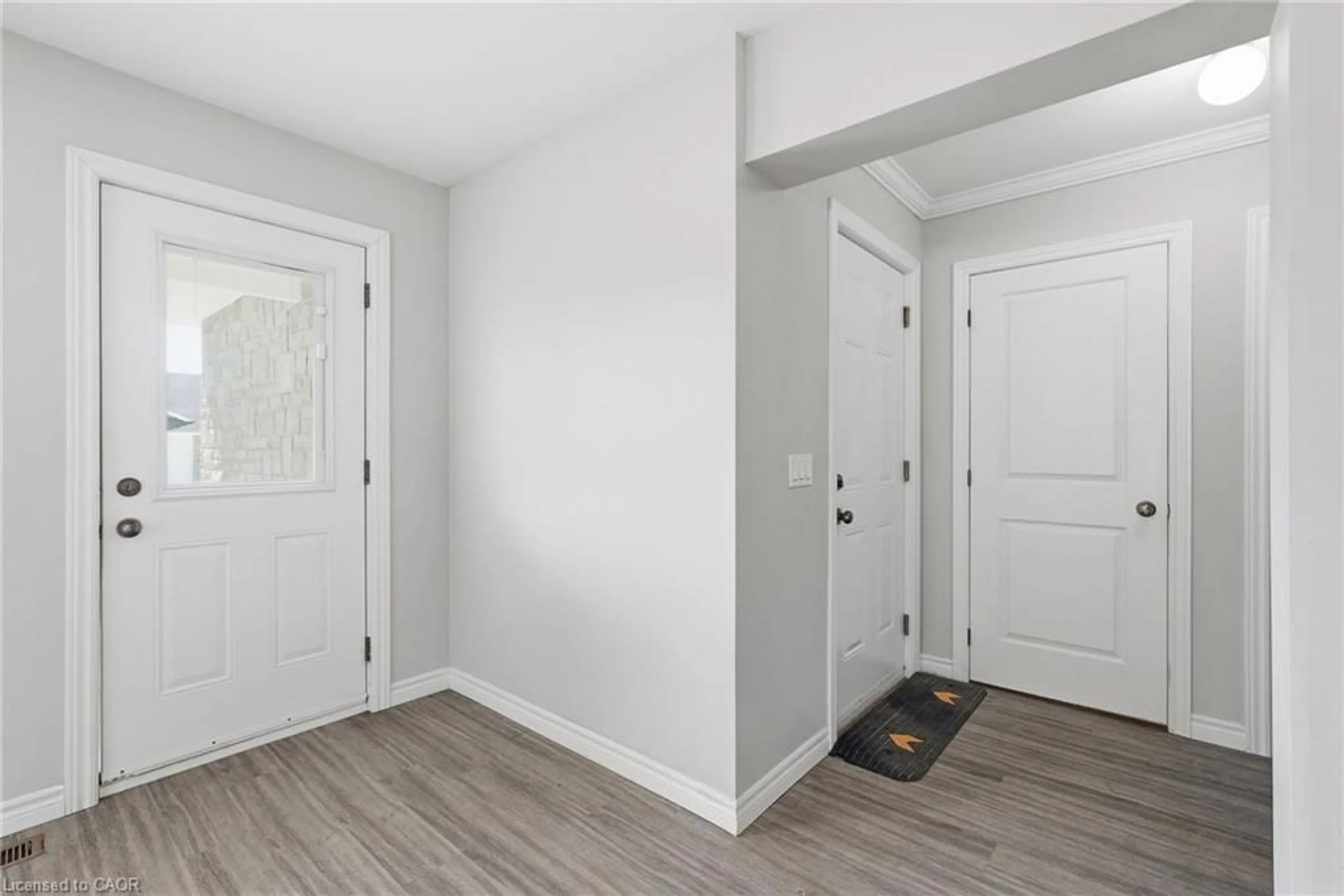 Indoor entryway for 645 Davidson Ave, Listowel Ontario N4W 0G7
