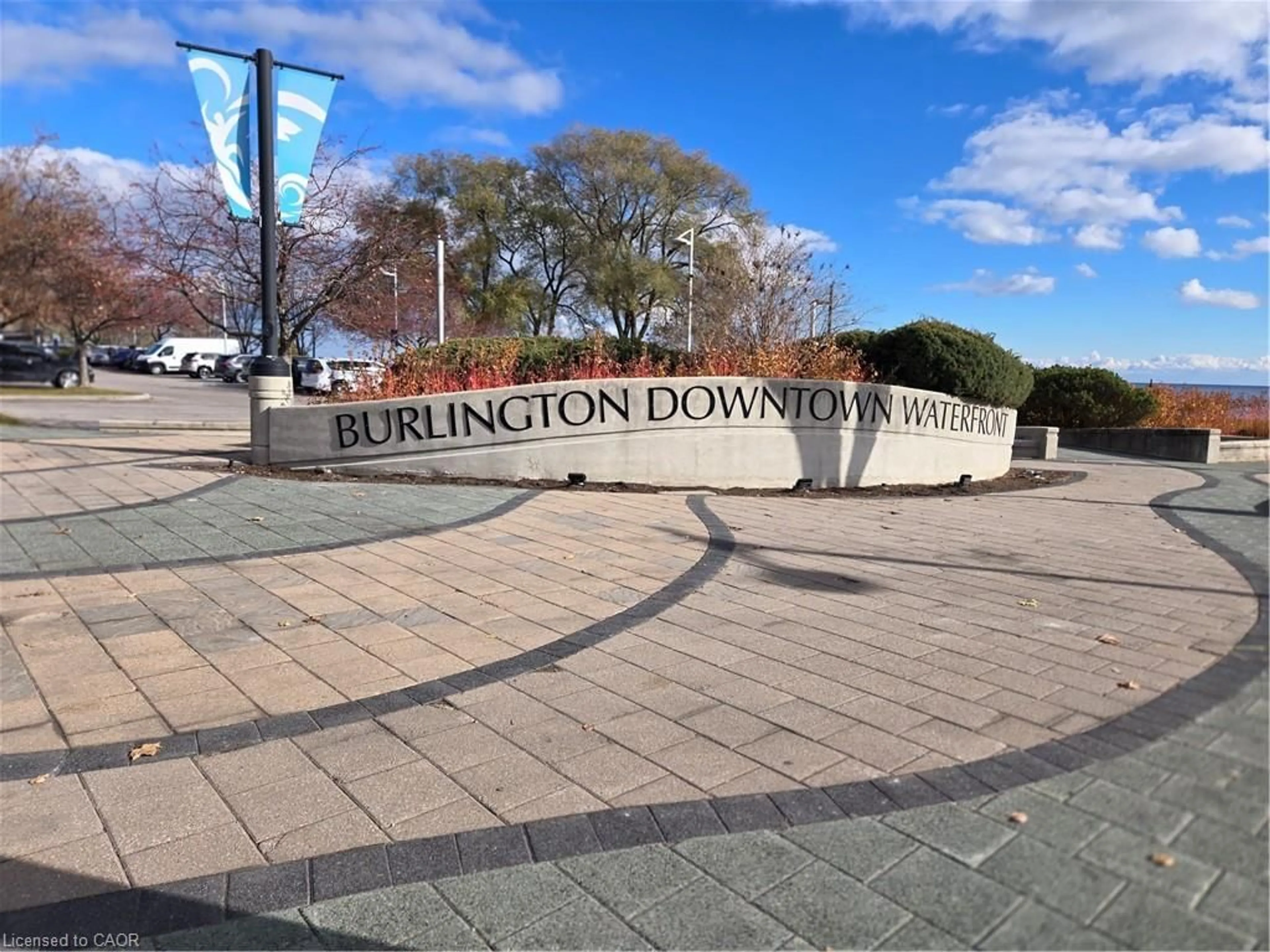 Blurry image for 442 Maple Ave #703, Burlington Ontario L7S 2L7